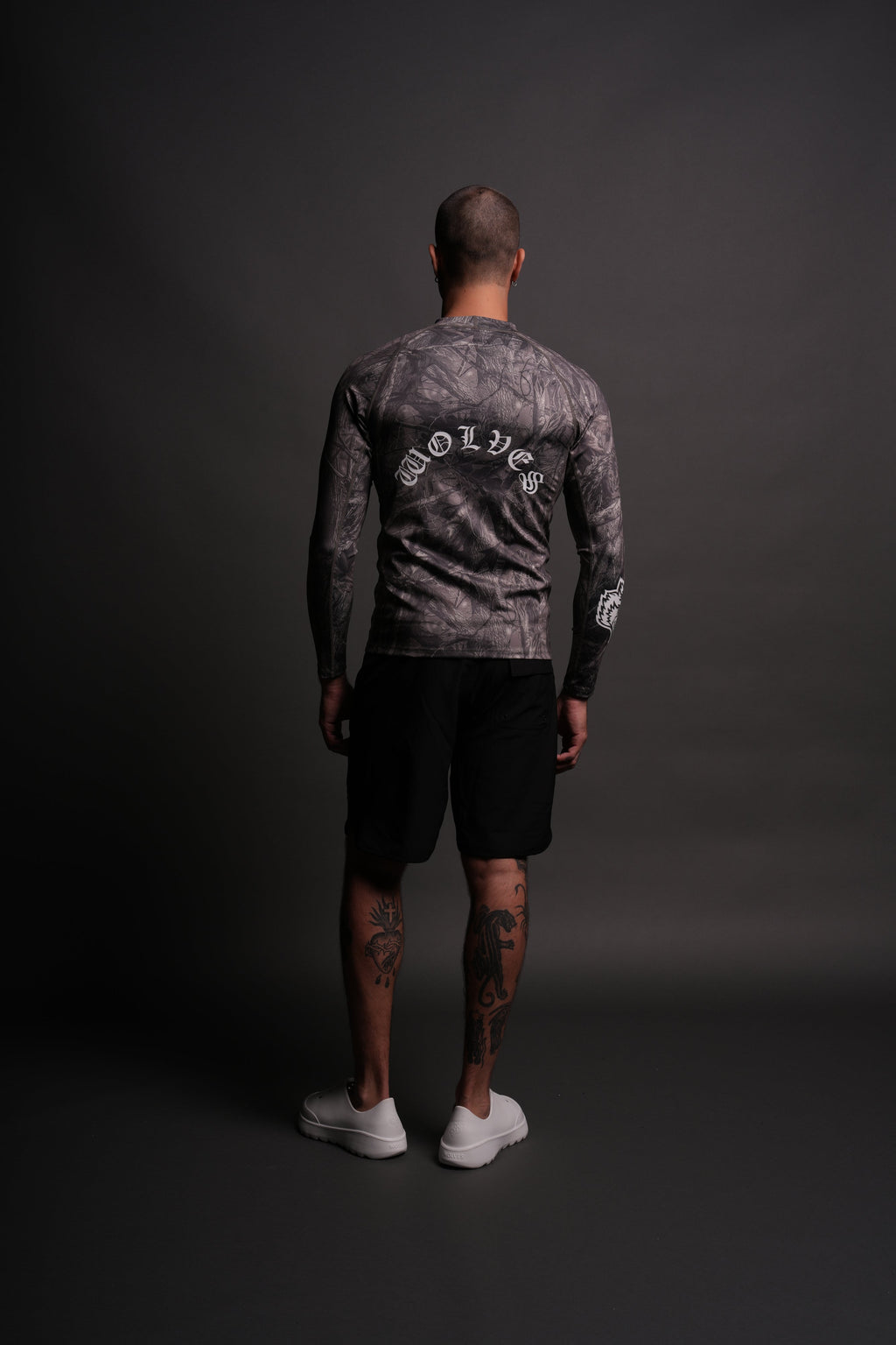 Core Rash Guard in Dusk Moss Driftwood Forest Camo — imagem 6