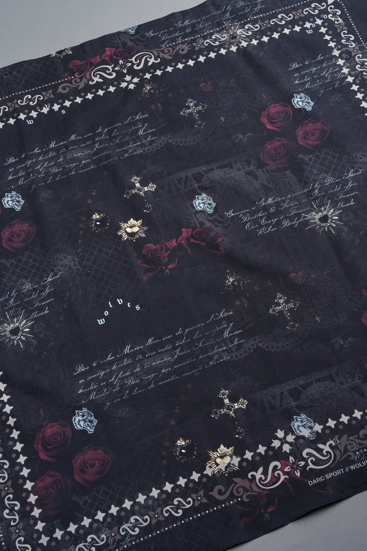 Wolves Pyramid Babushka Scarf In Midnight Sorrow