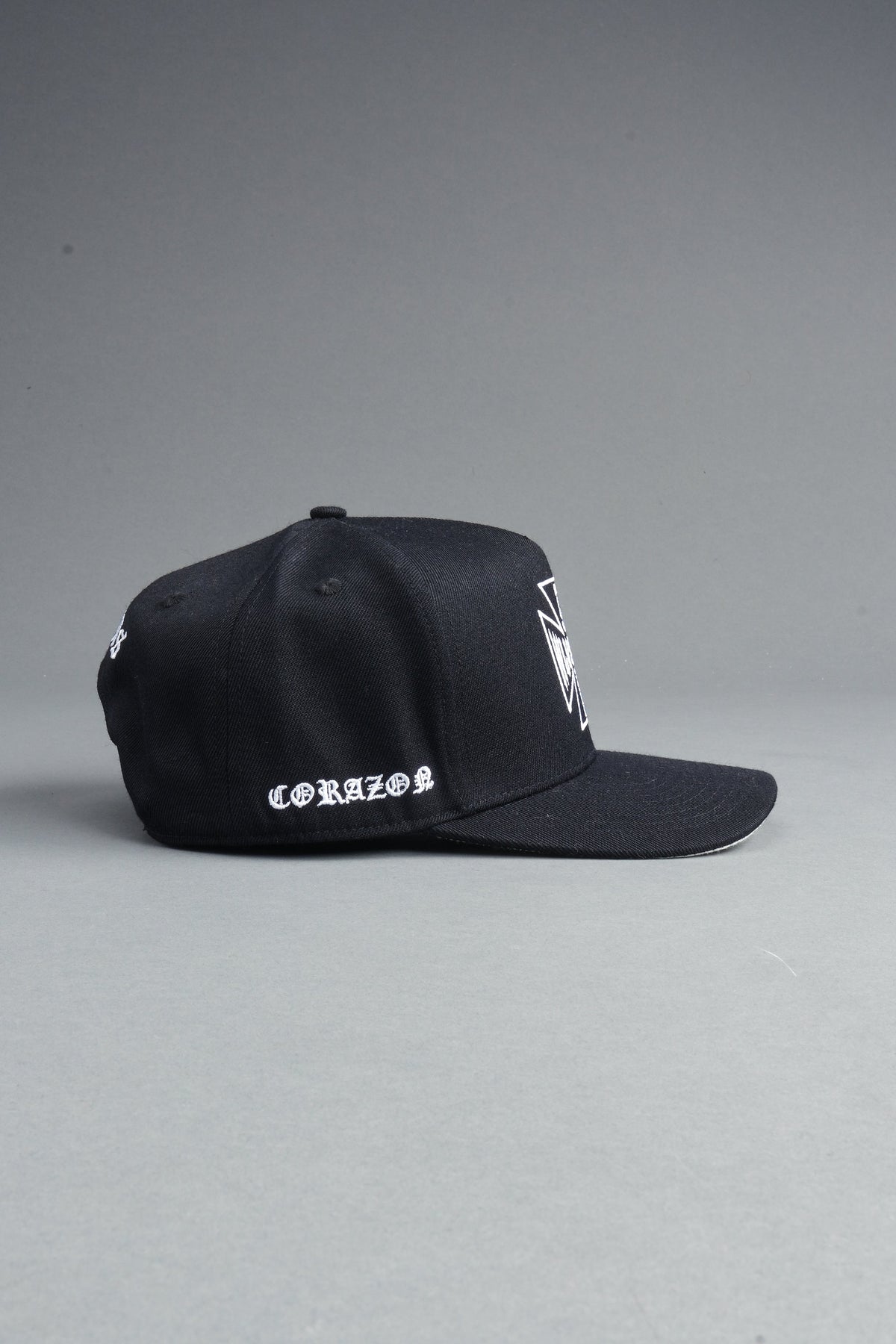 Darc Corazon Snapback In Black