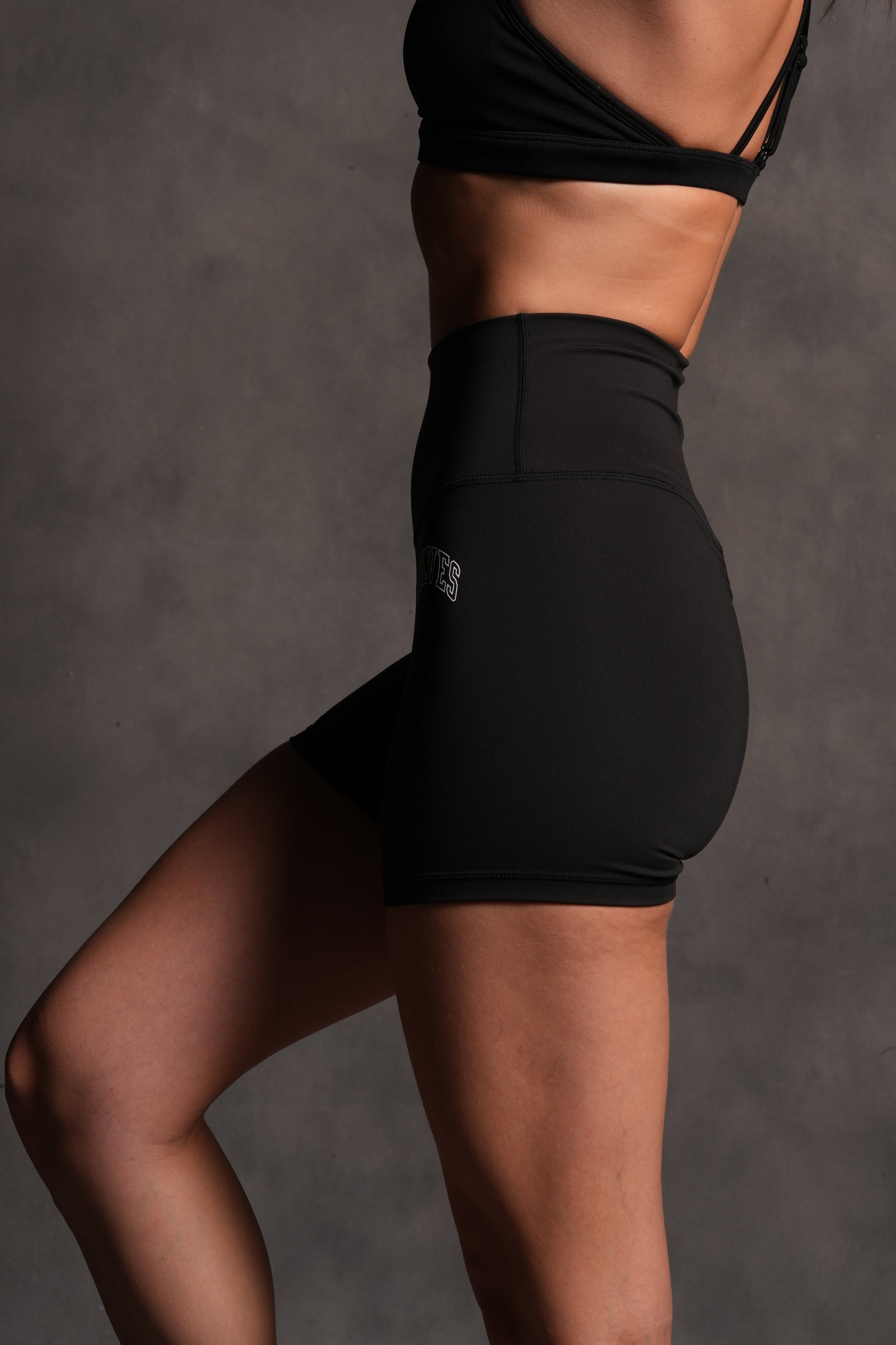 Loyalty V3 "Energy" Pump Shorts in Black — imagem 9
