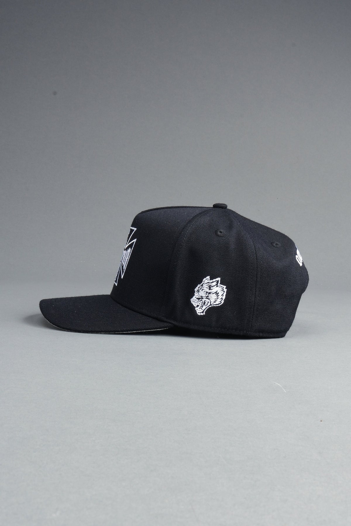 Darc Corazon Snapback In Black