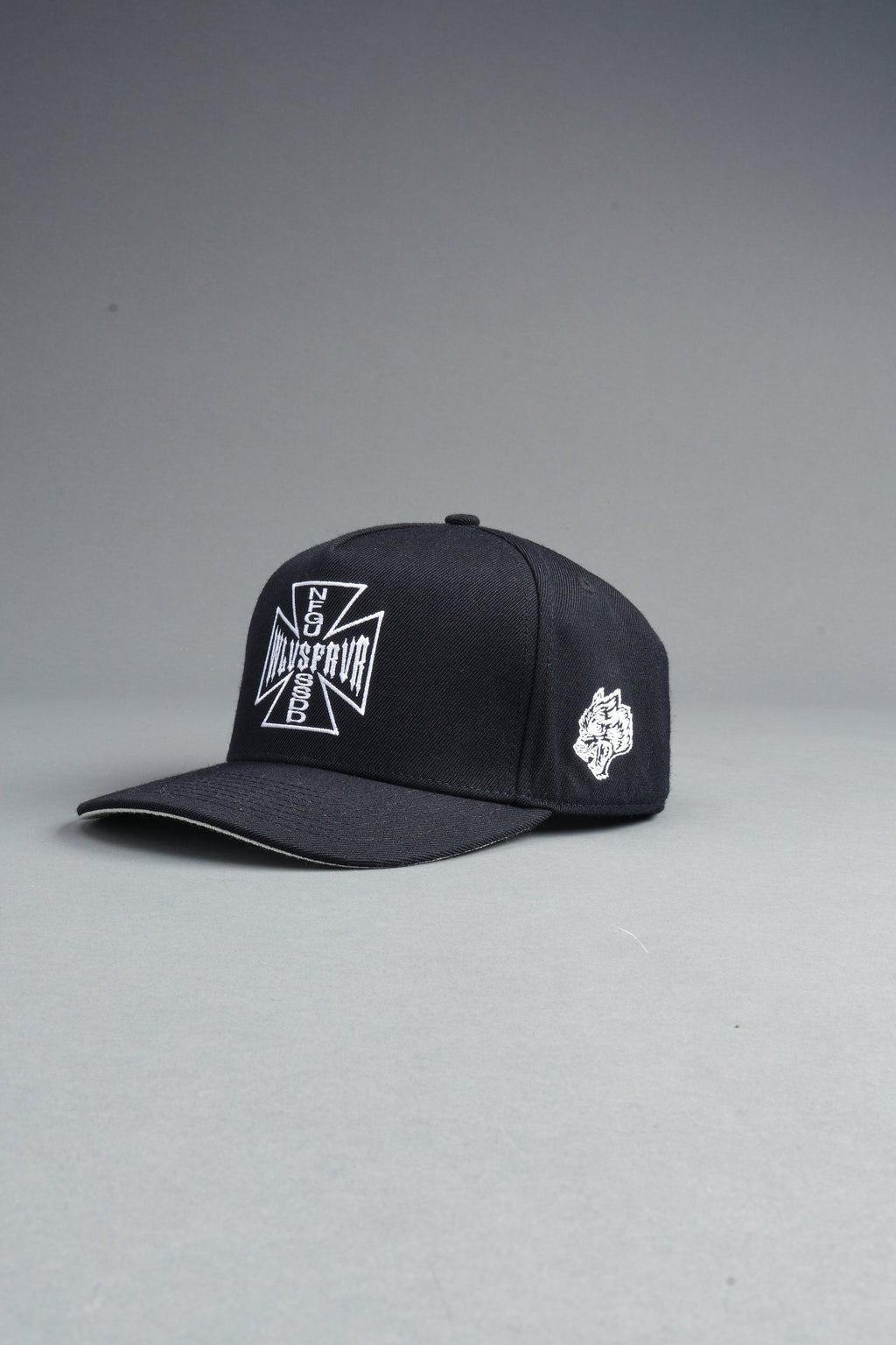 Darc Corazon Snapback In Black