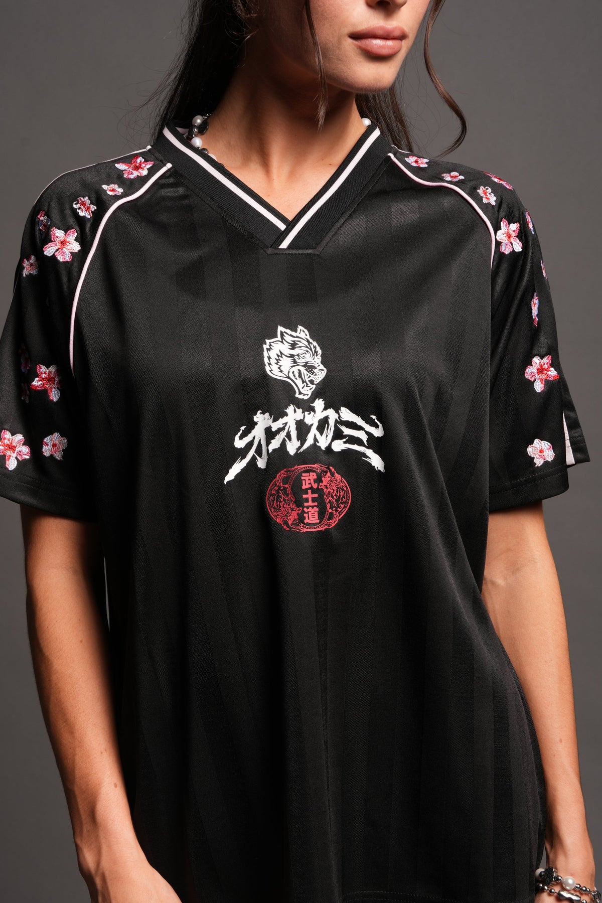 Sakura Forever She Oversized Soccer Jersey in Black — imagem 5