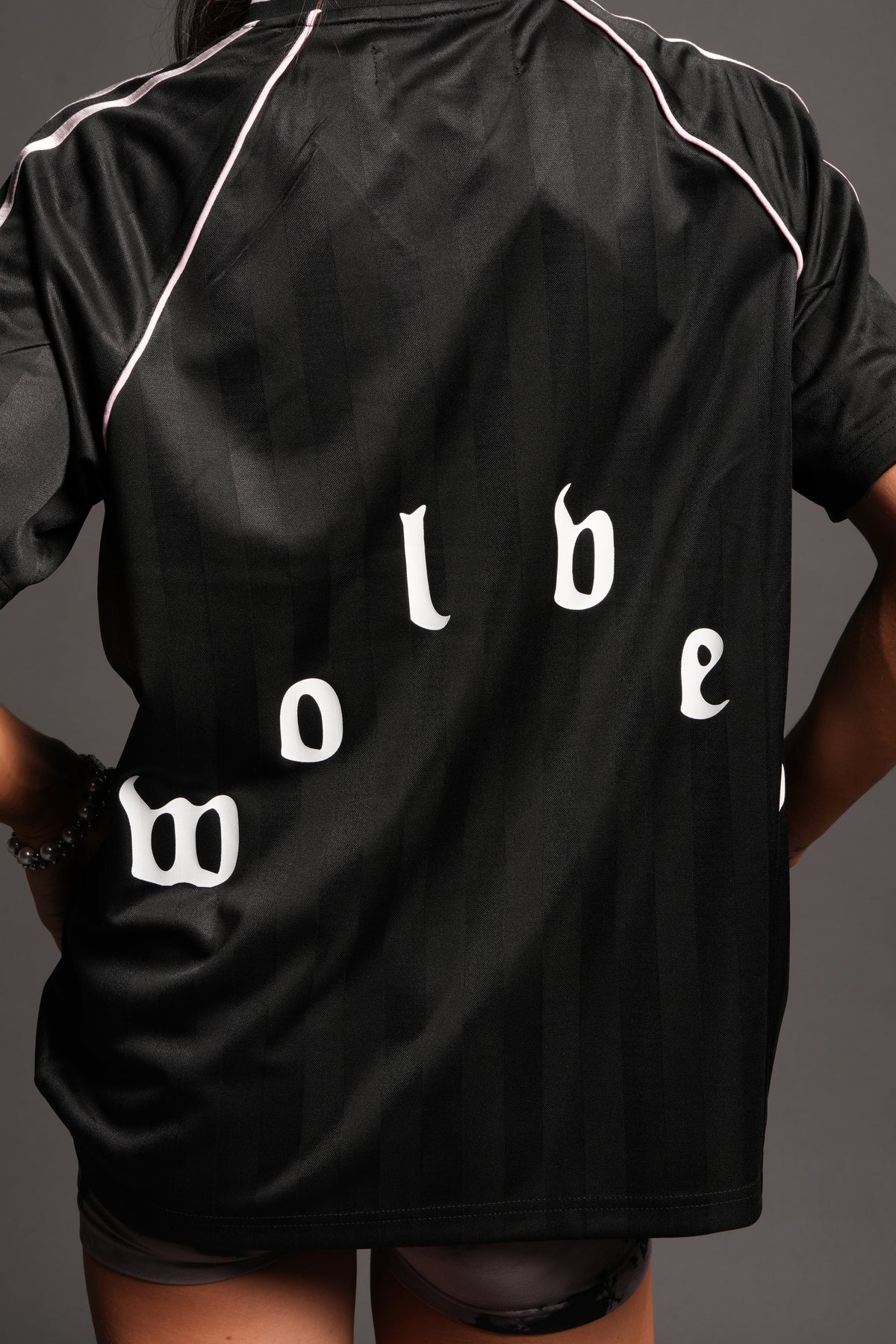 Sakura Forever She Oversized Soccer Jersey in Black — imagem 6