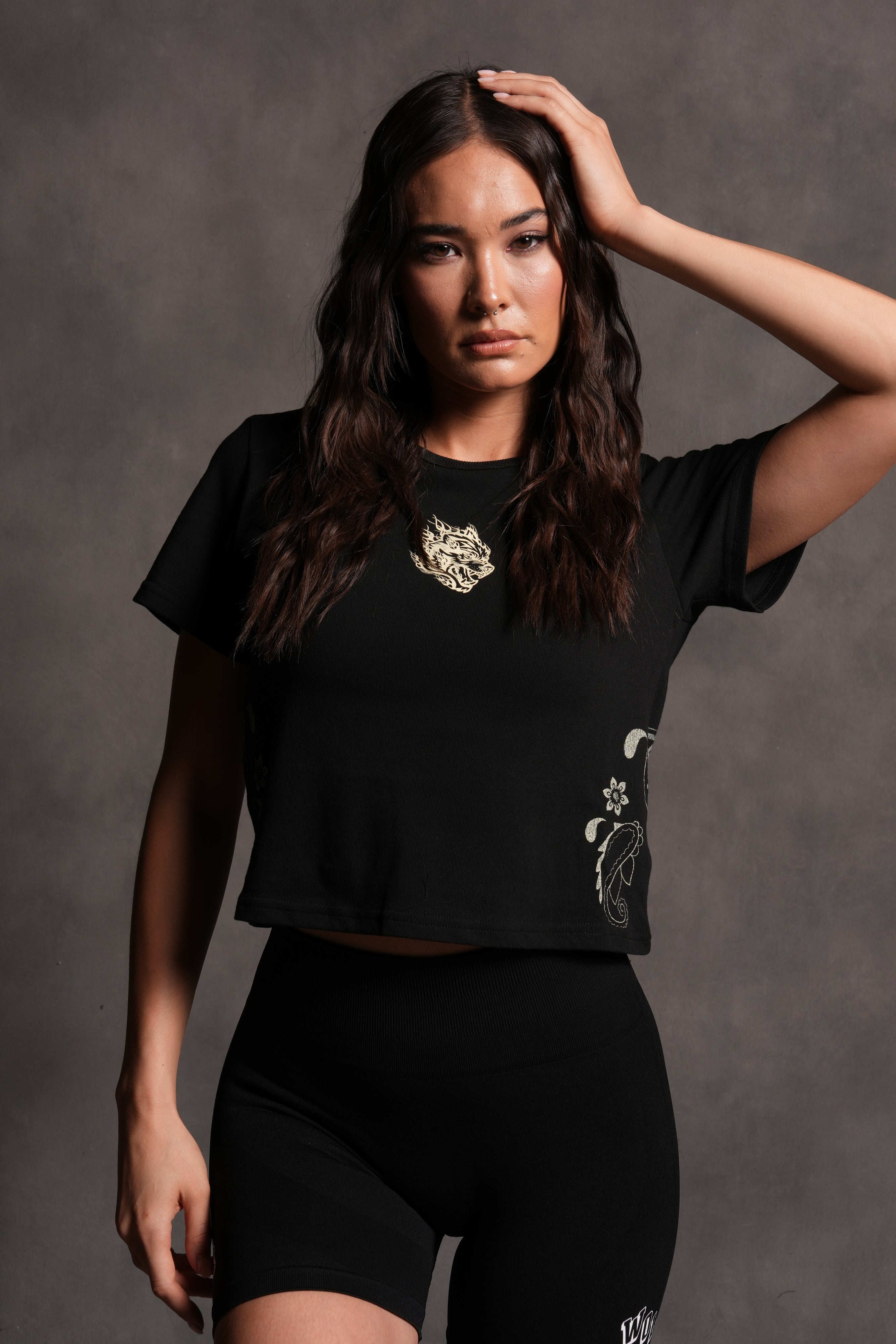 Faded Paisley "Timeless" Tee in Black — imagem 2