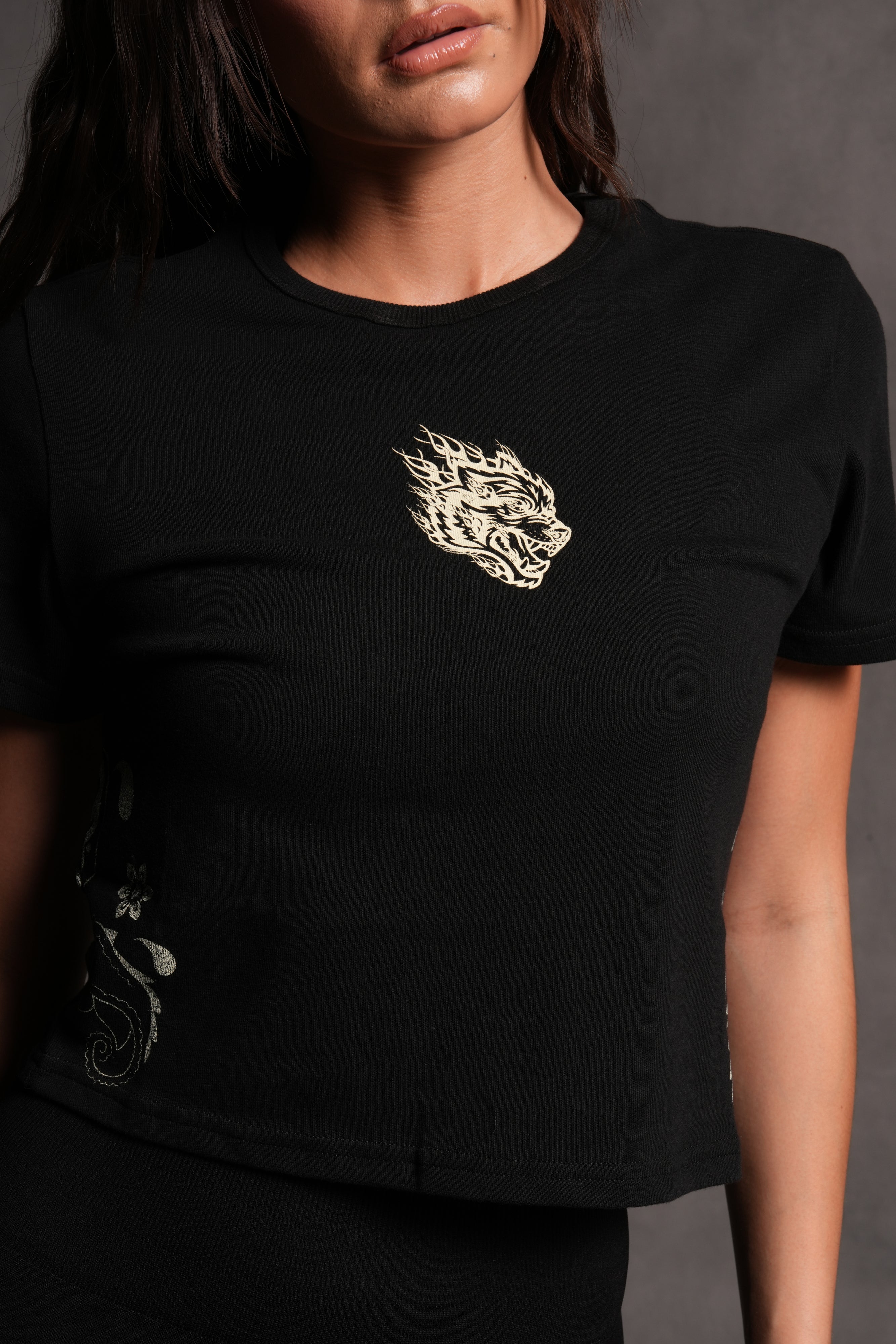 Faded Paisley "Timeless" Tee in Black — imagem 5