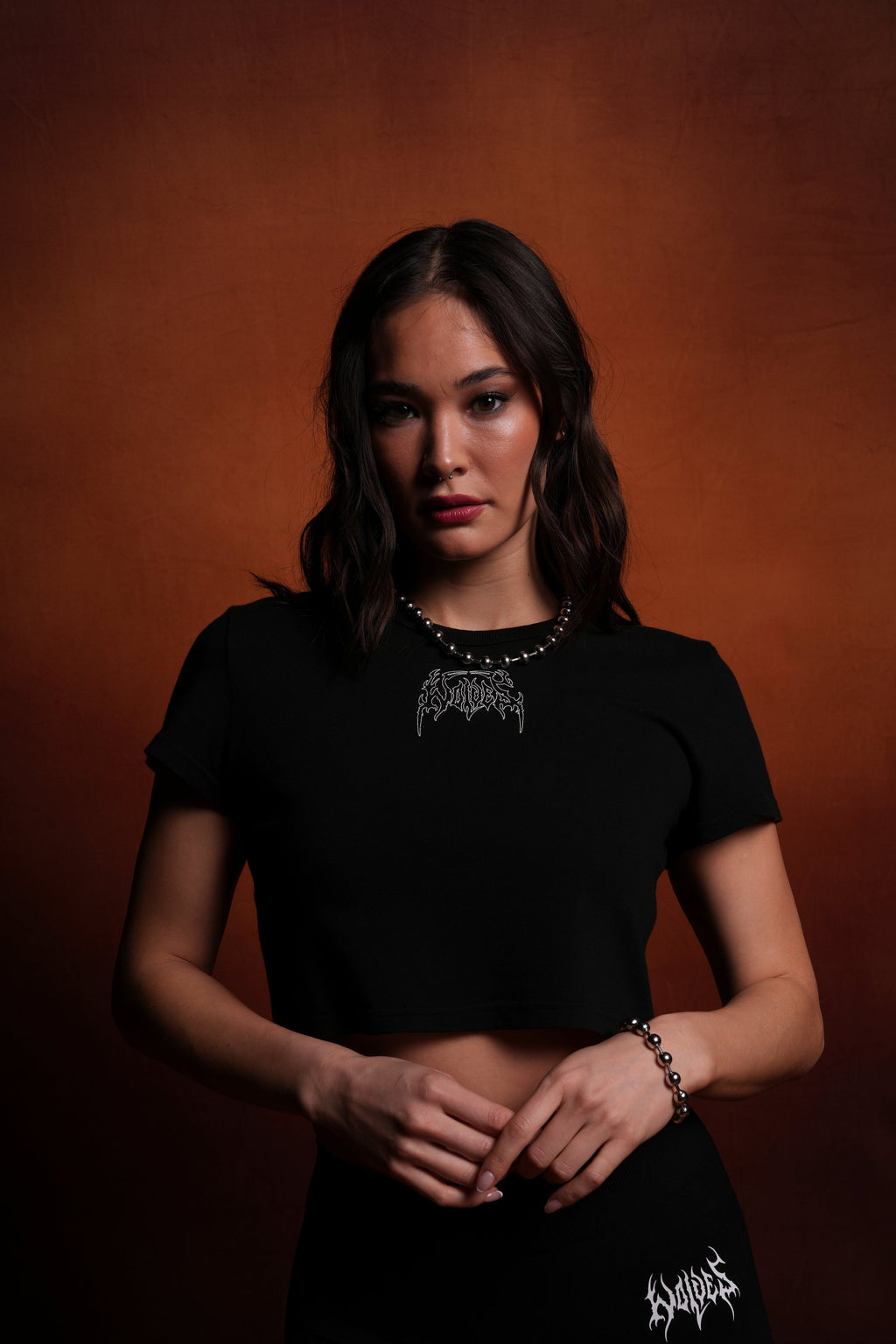 Go Wolves "Timeless" (Cropped) Tee in Black — imagem 1