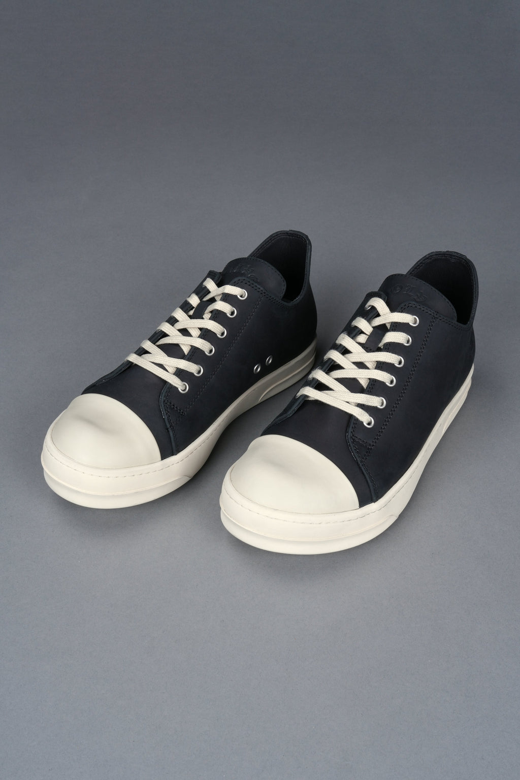 Venice Low Top Shoe in Black/Cream - imagem 7