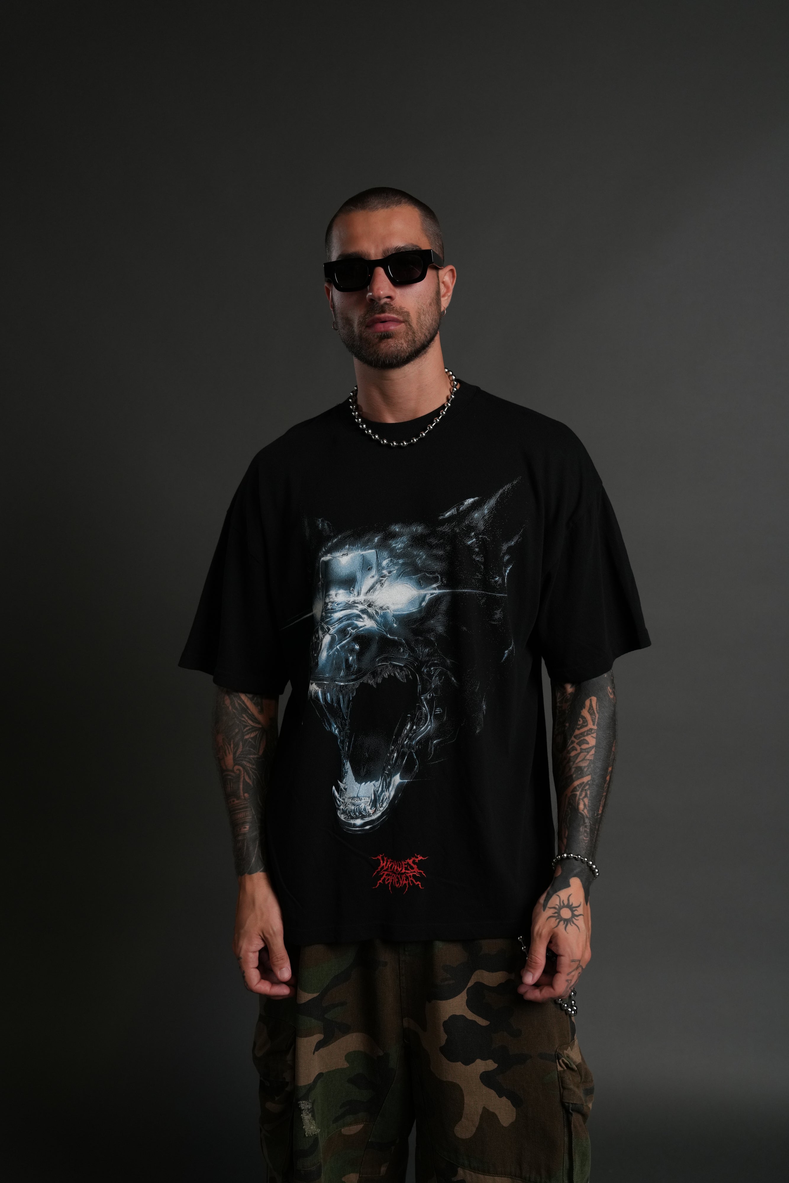 Chrome Wolf "Premium" Oversized Tee in Black — imagem 4