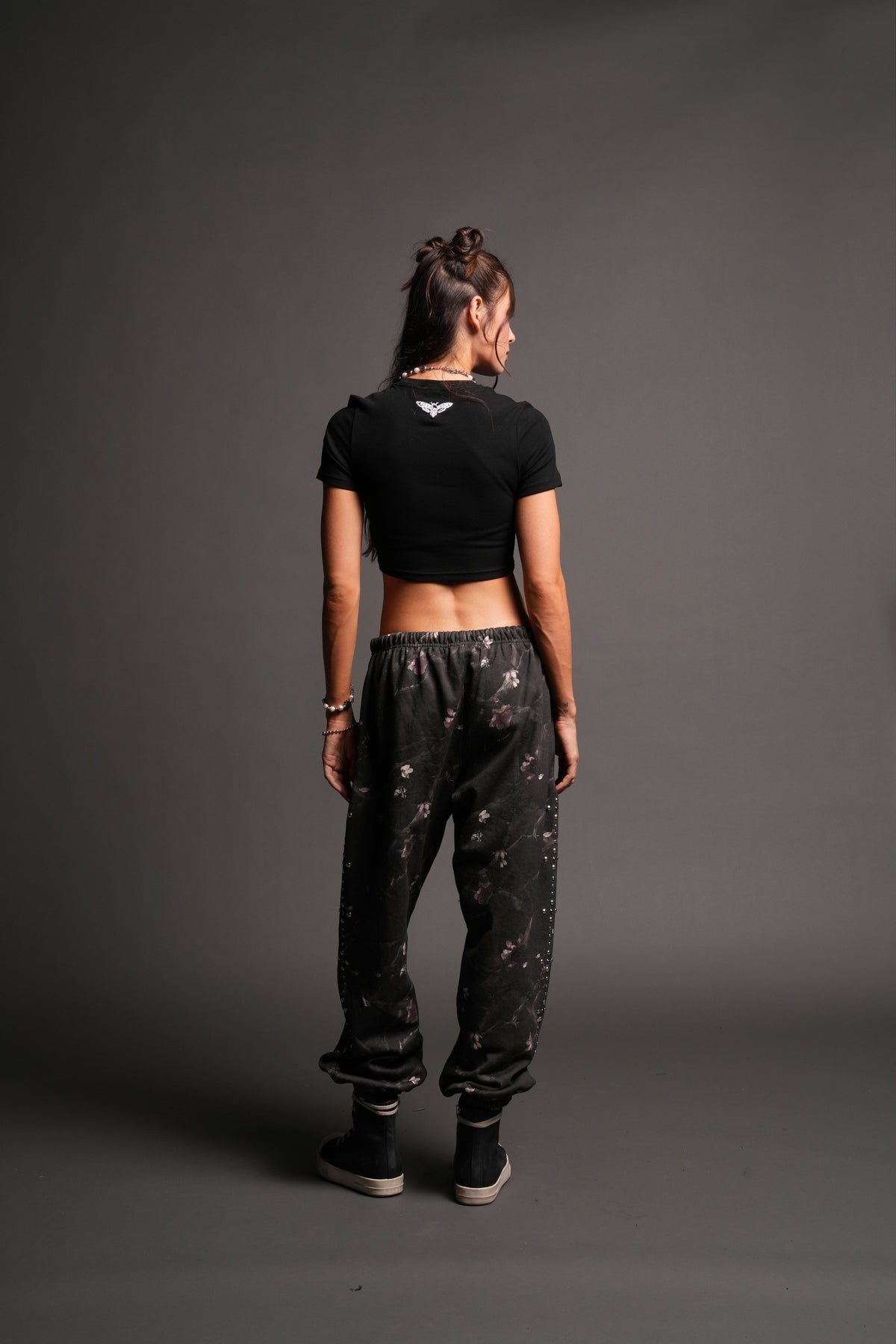 She Pyramid  Ribbed Baby Tee In Black — imagem 4