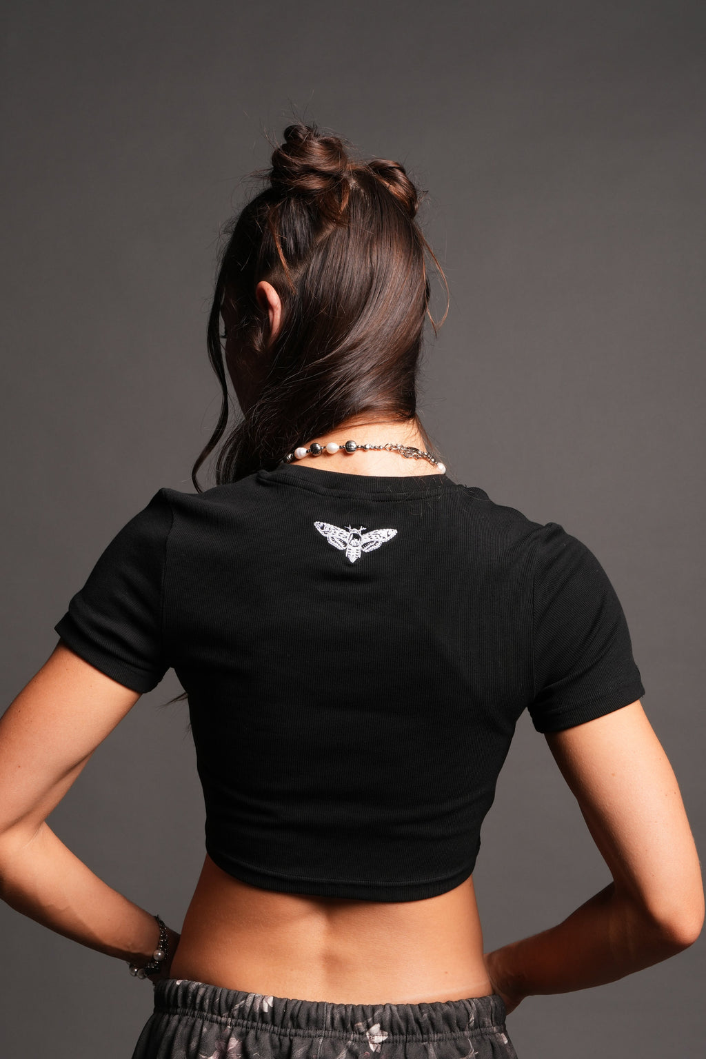 She Pyramid  Ribbed Baby Tee In Black — imagem 2