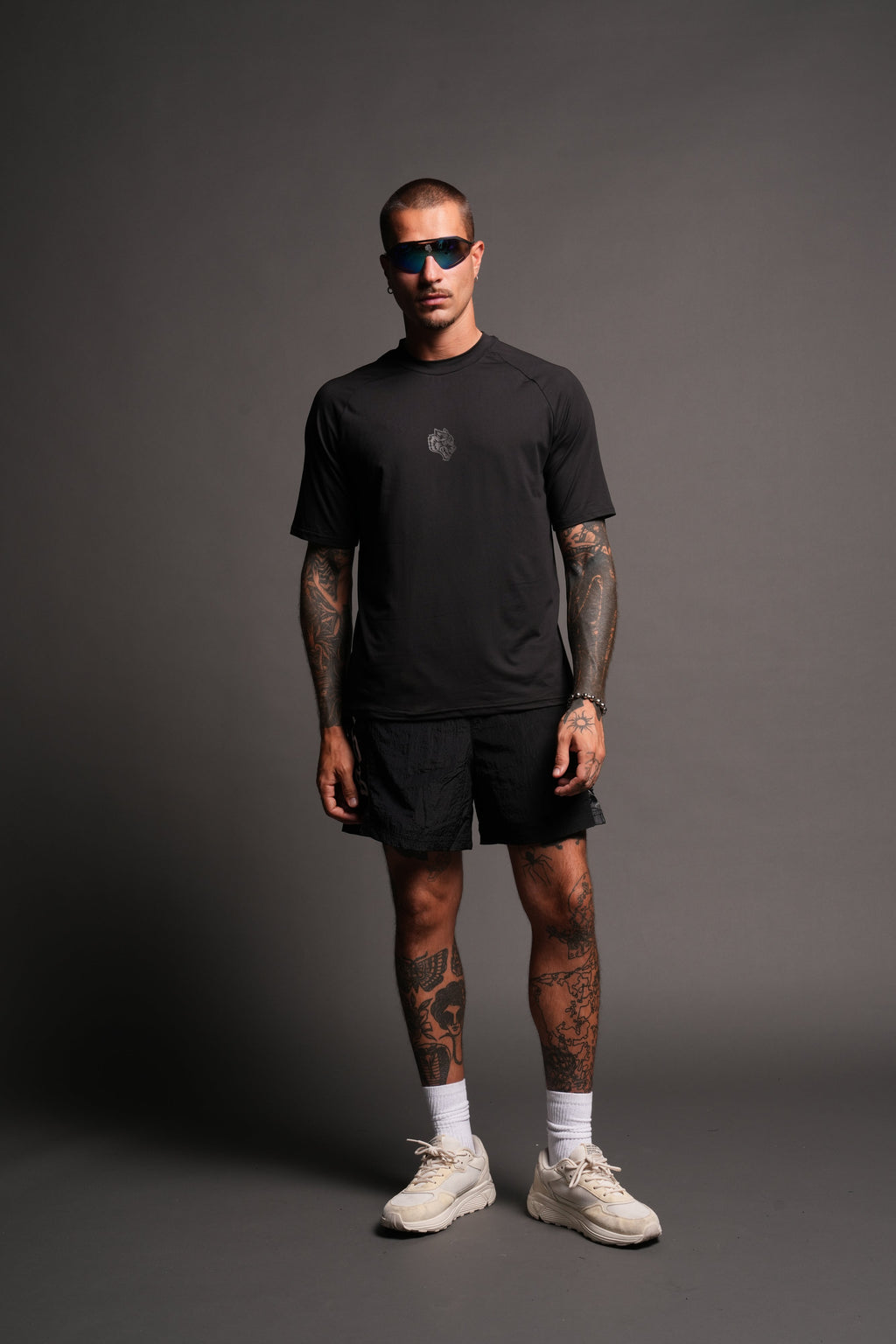 Wlvsfrvr Zdan Shorts In Black - imagem 6