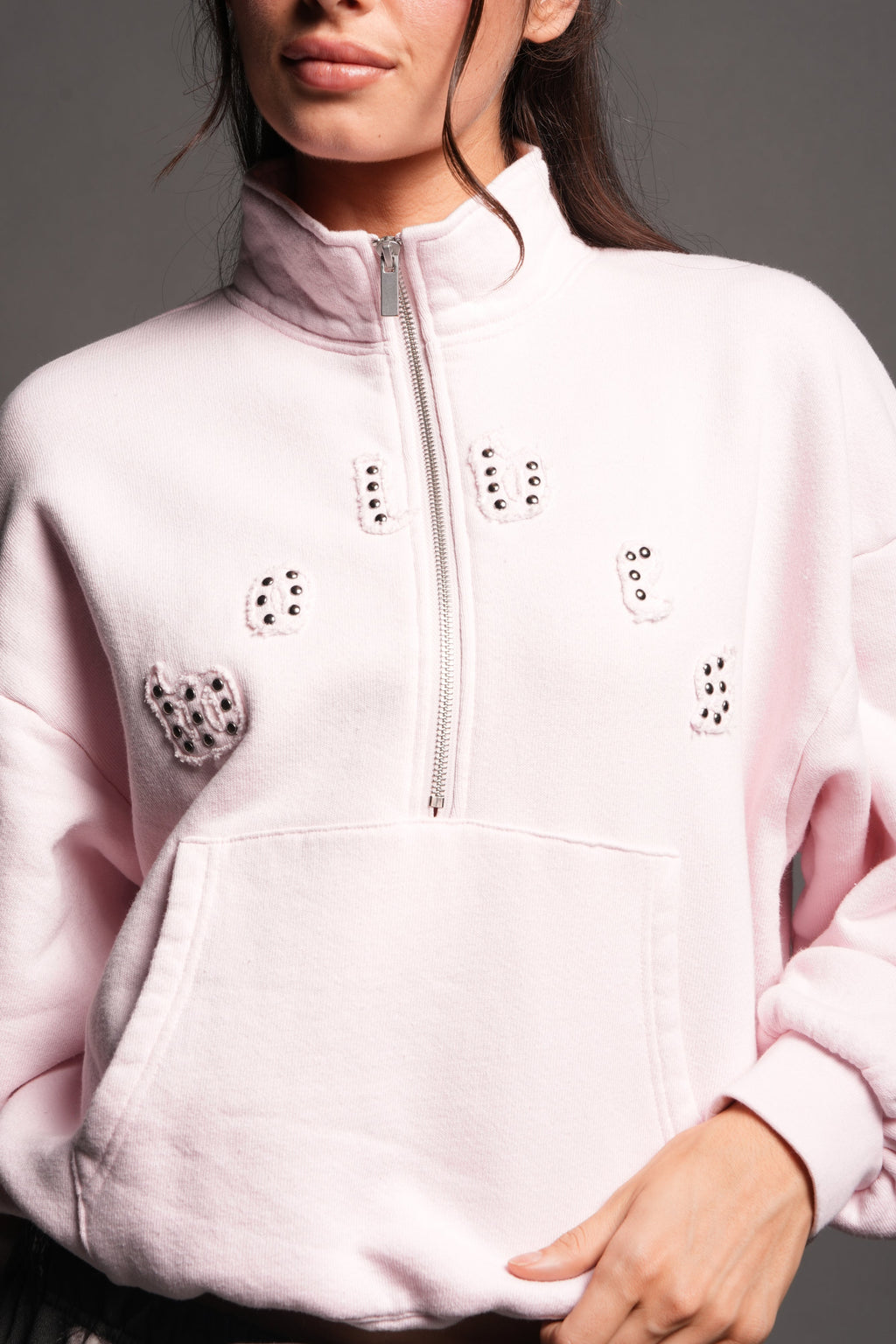 Stud Pyramid She Everson Mockneck Sweater In Blush Pink - imagem 6
