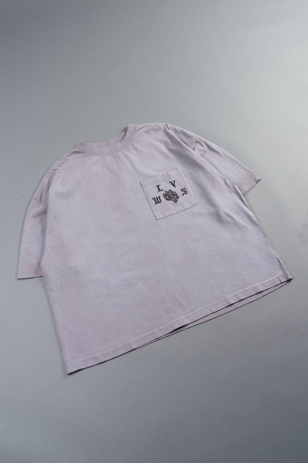 Our Crest Grunge Paul Box Cut Pocket Tee In Pale Gray Super Sun Fade