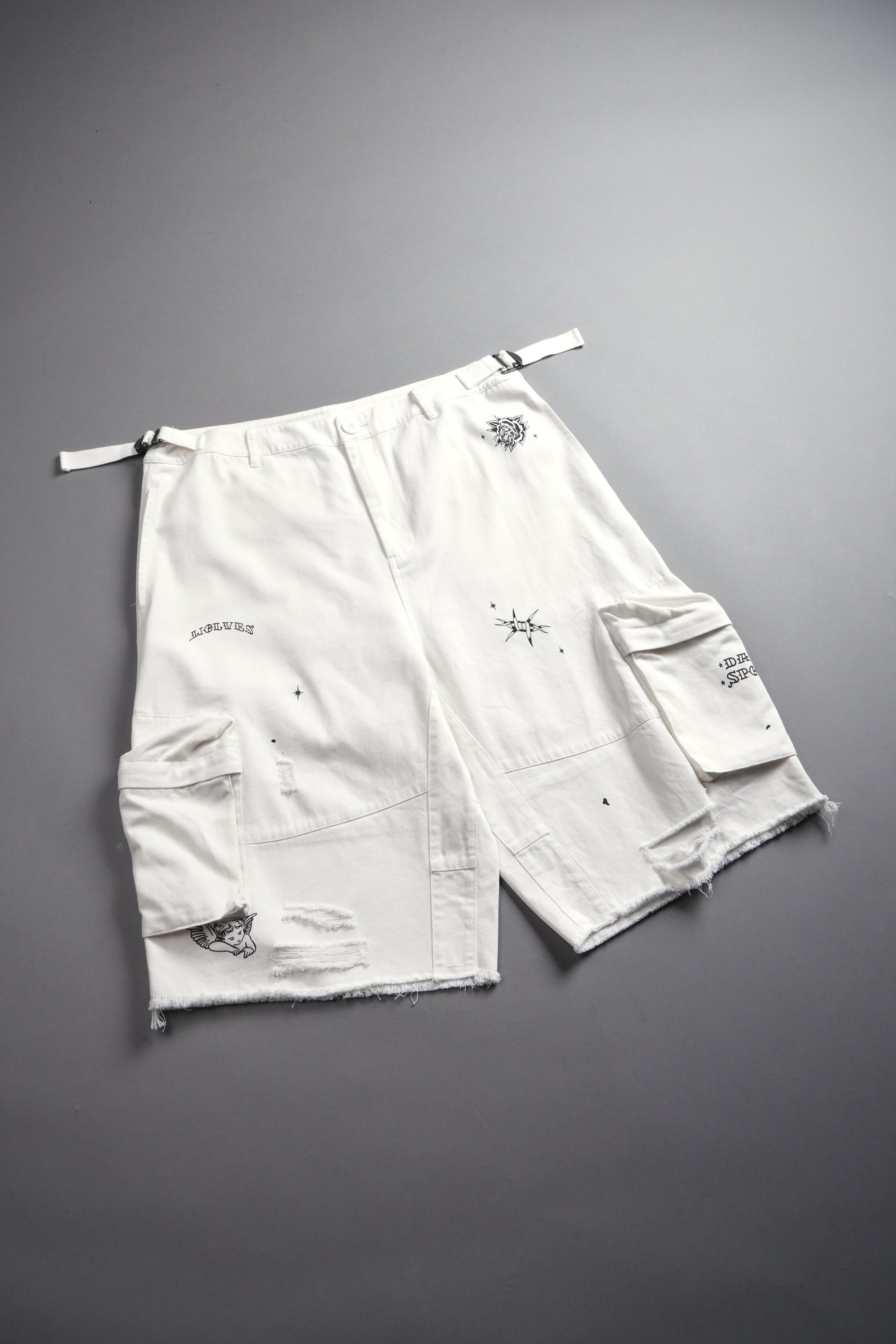 Darc Flash Duke Cargo Shorts in Cream