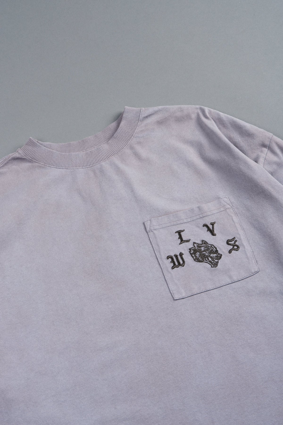 Our Crest Grunge Paul Box Cut Pocket Tee In Pale Gray Super Sun Fade