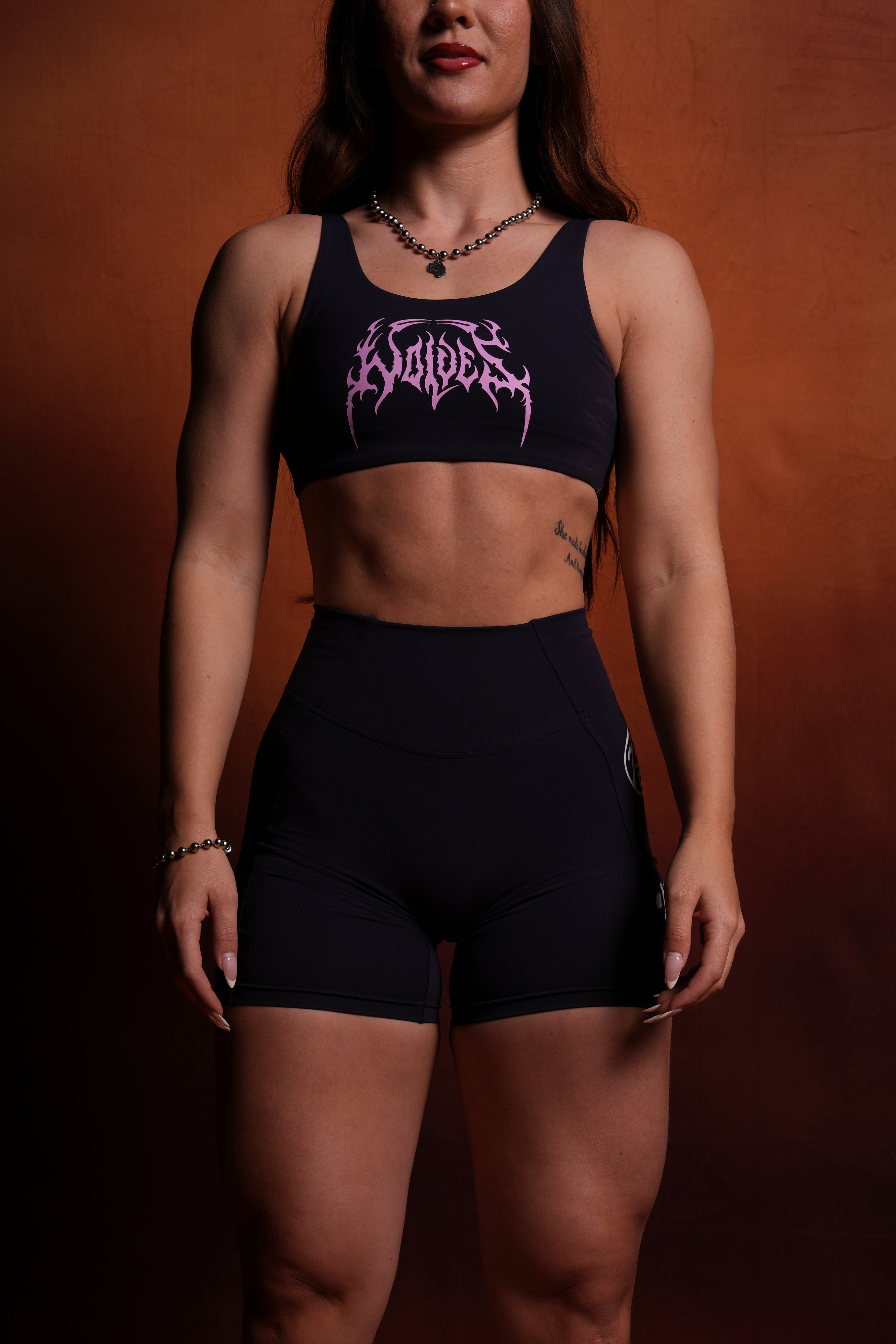 Go Wolves "Georgia" Energy Shorts in Nightshade — imagem 2