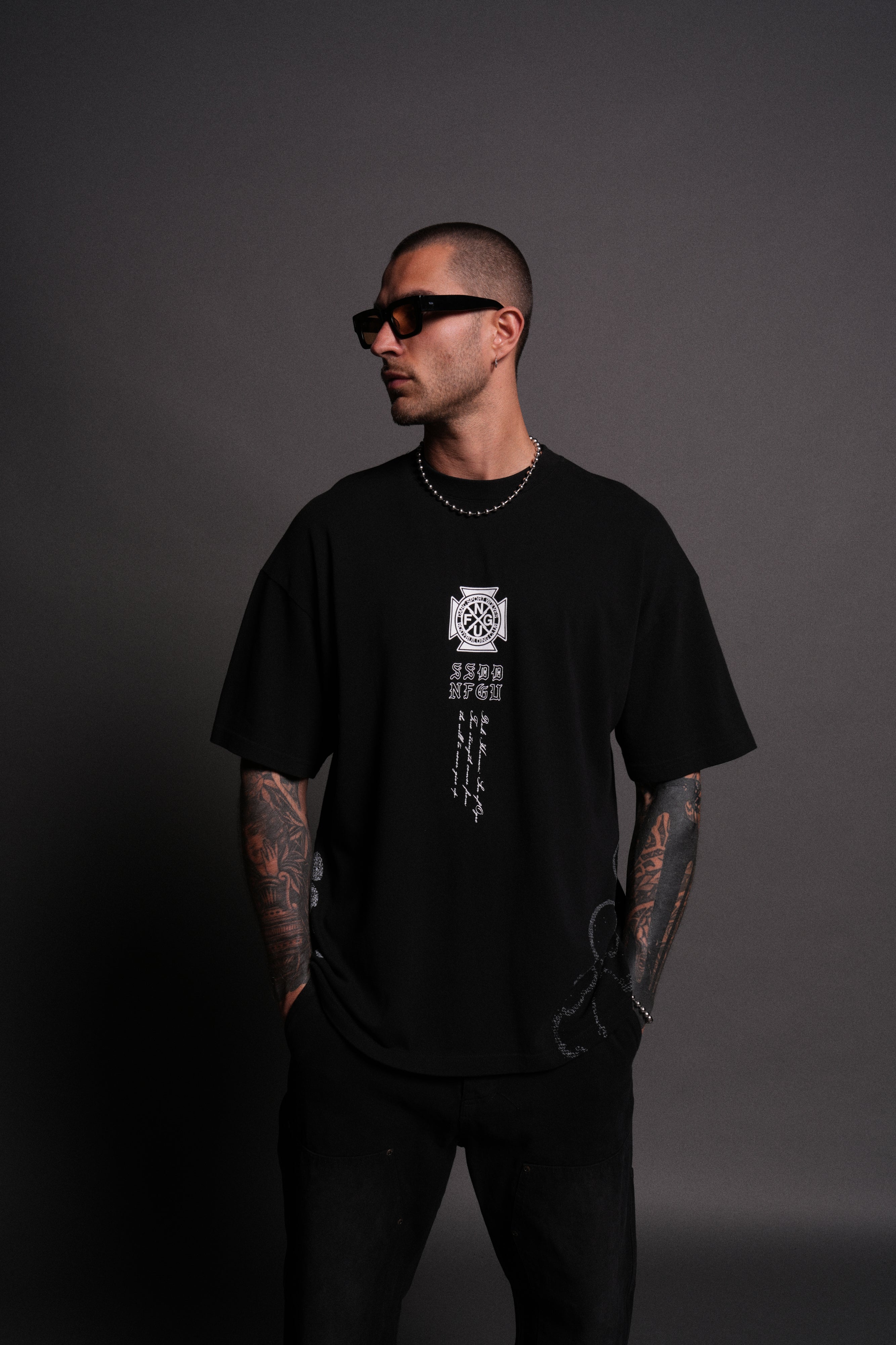 Jack Hanma "Side By Side" Series Premium Oversized Tee in Black — imagem 2