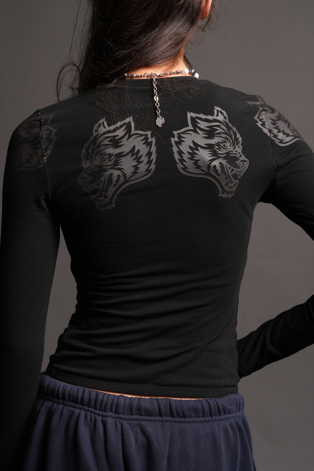 Wolves Forever Eden Ls Tee In Black — imagem 6