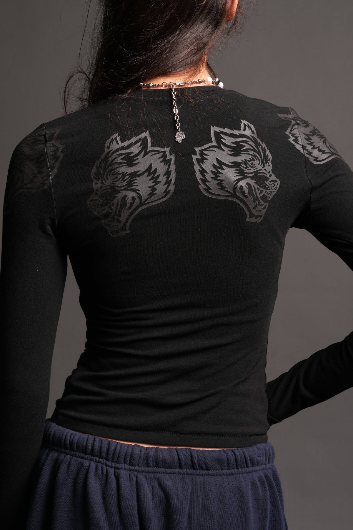 Wolves Forever Eden Ls Tee In Black — imagem 6