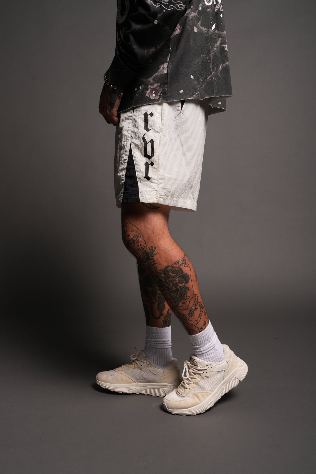Wlvsfrvr Zdan Shorts In Cream - imagem 4