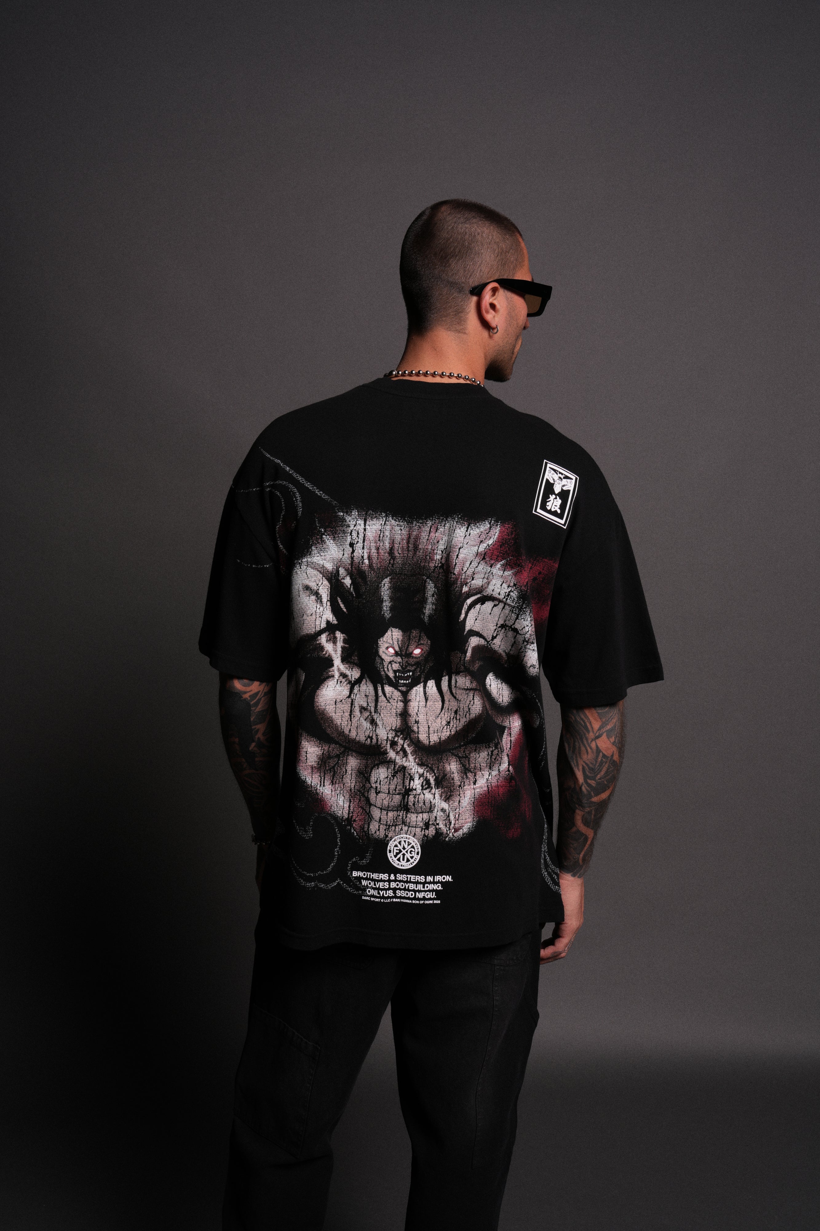 Apex Predator "Side By Side" Series Premium Oversized Tee in Black — imagem 4