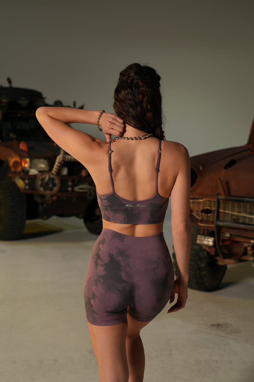 Conquer "Everson Seamless" Sports Bra in Cipher Purple Big Ghost Cloud — imagem 8
