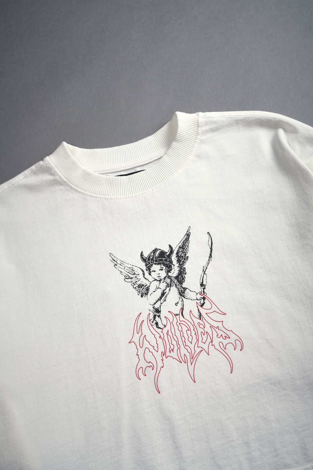 Viking Cherub "Grunge" Oversized (Cropped) Tee in Cream — imagem 7