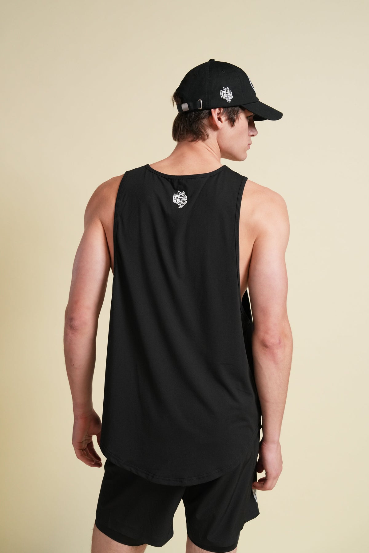 Loyalty Forever "Dry Wolf" Drop Tank in Black — imagem 2