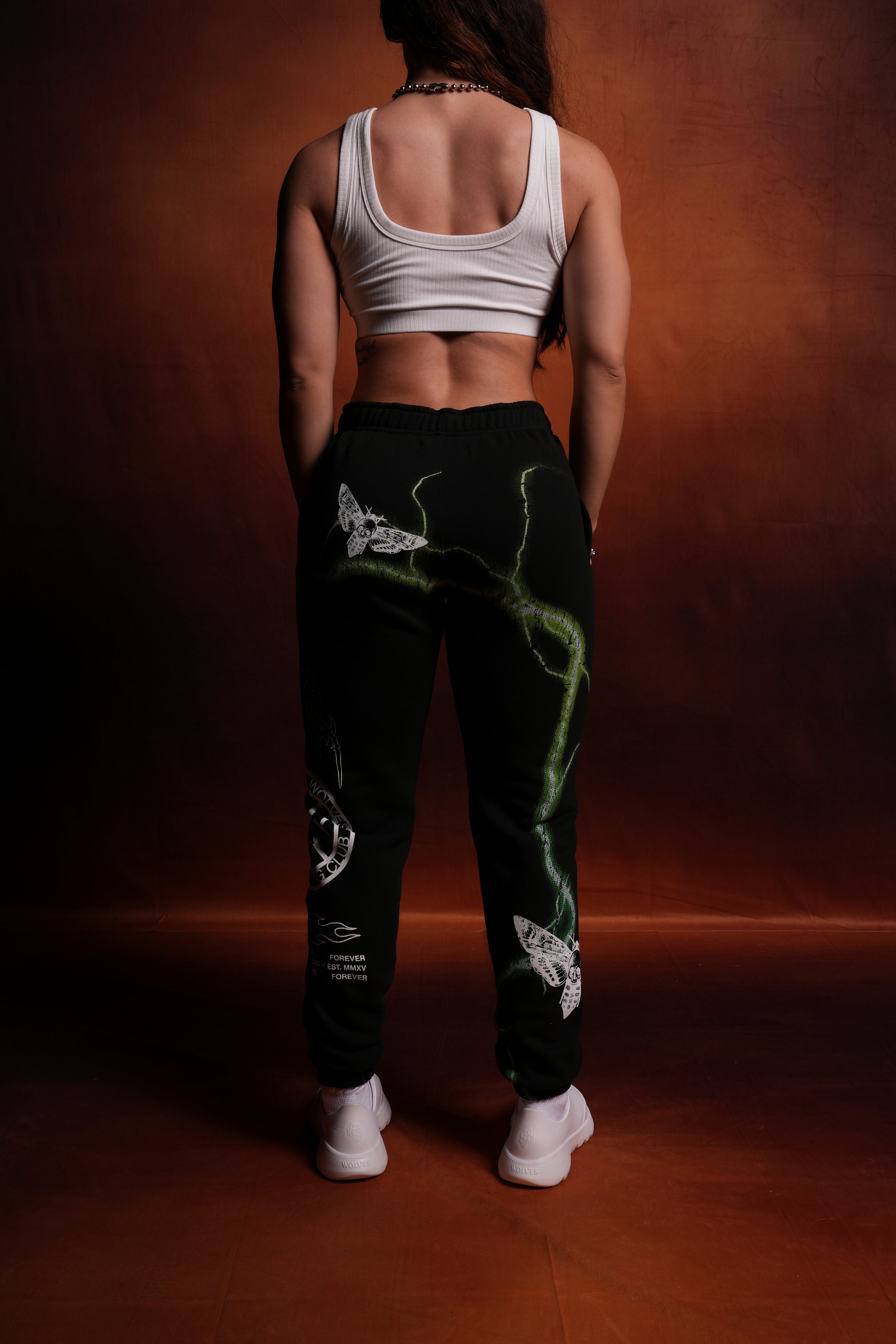 Charged Up She Post Lounge Sweats in Black — imagem 6