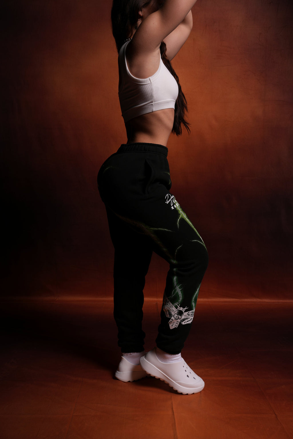 Charged Up She Post Lounge Sweats in Black — imagem 7