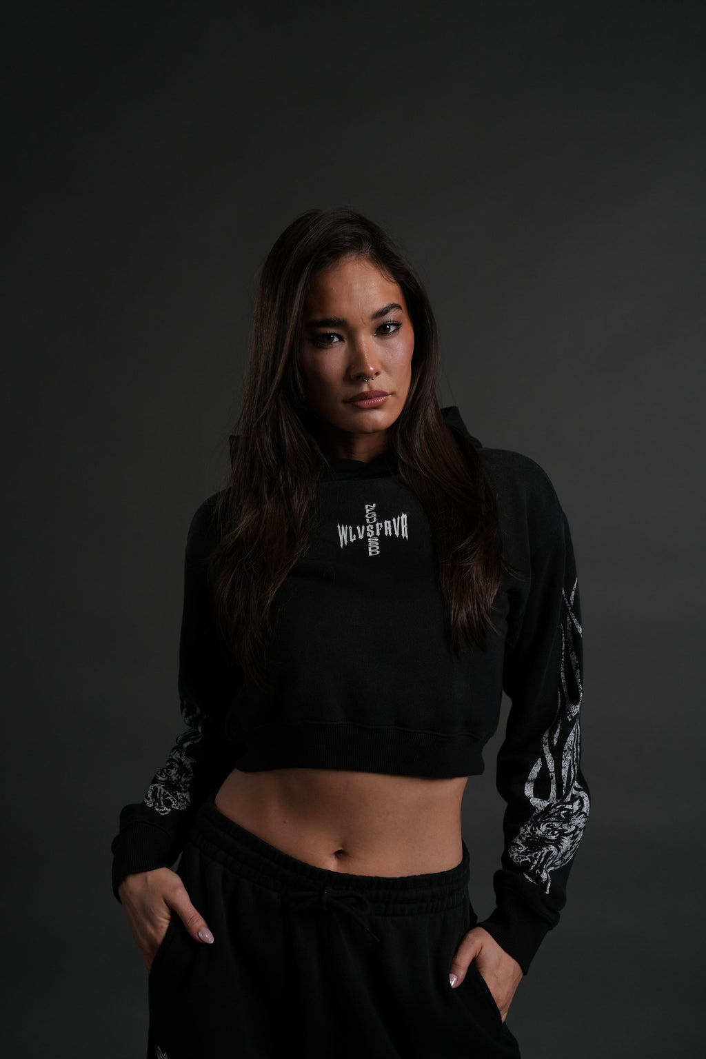 Finite Flame "Rose" She Hoodie in Black Drift Wash — imagem 1