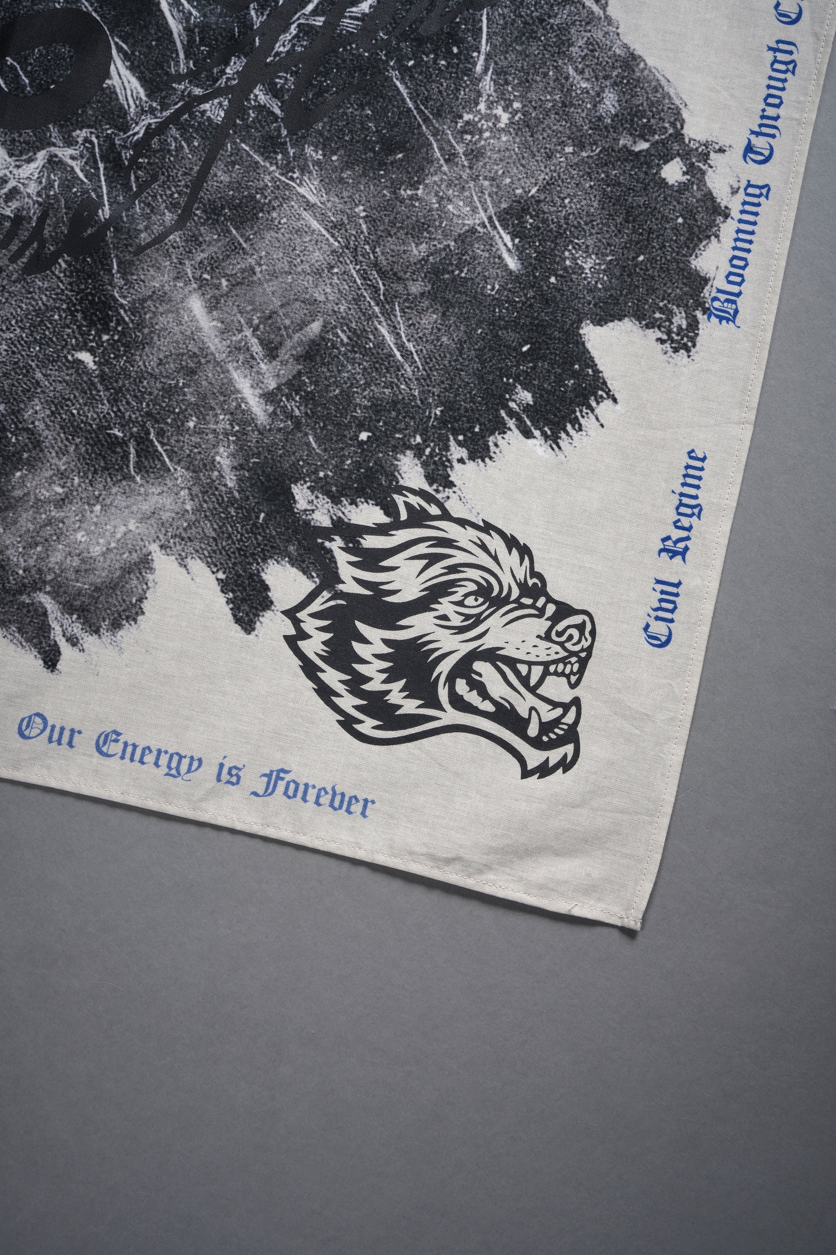Life and Death Bandana in Cream — imagem 3
