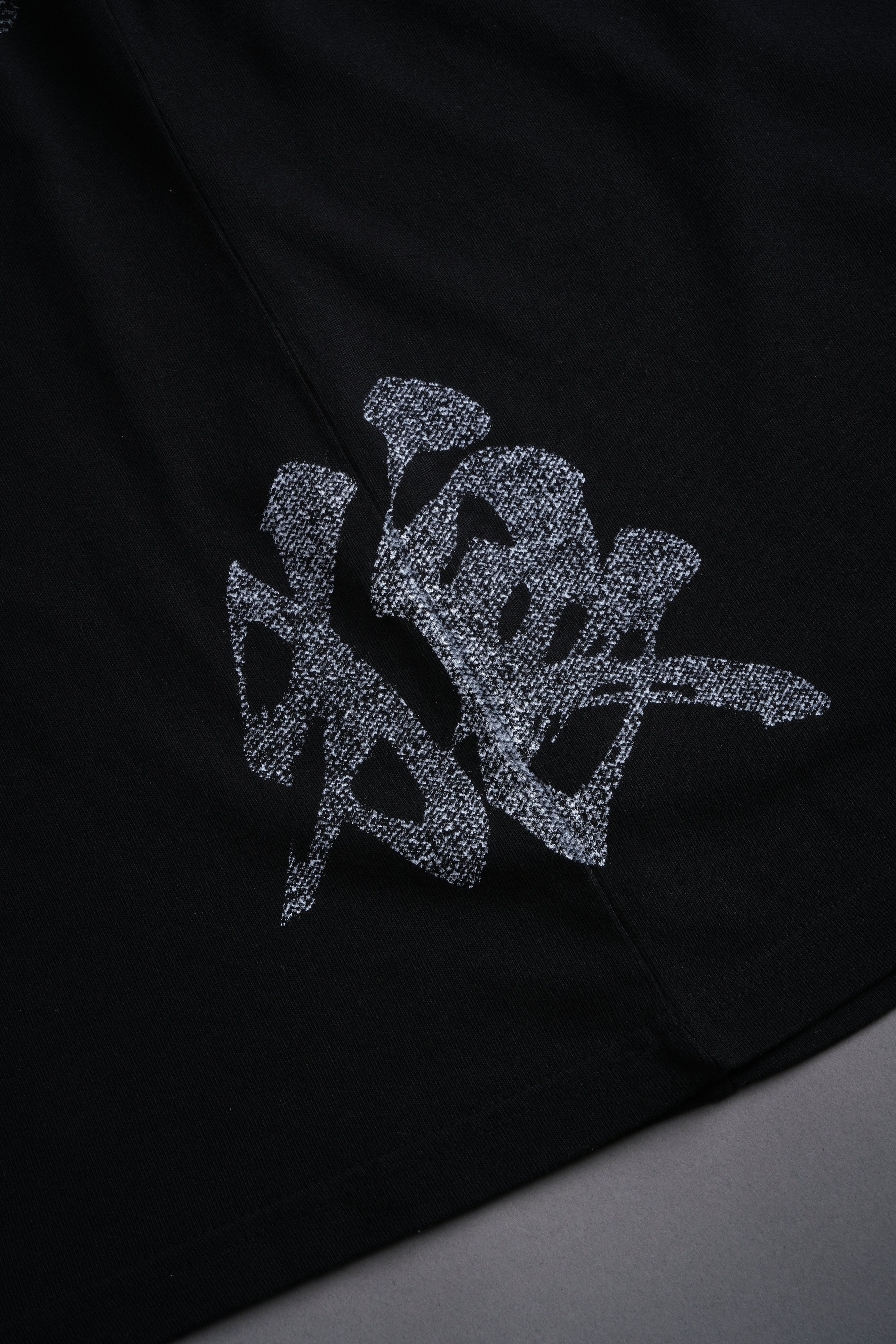 Jack Hanma "Side By Side" Series Premium Oversized Tee in Black — imagem 10
