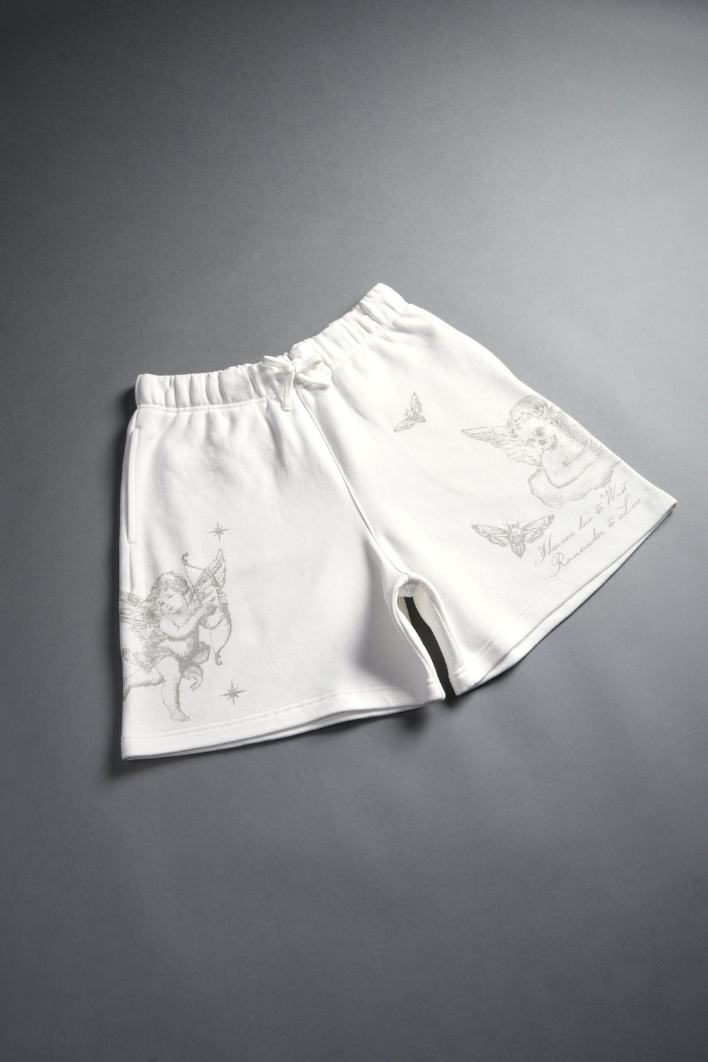 Fallen Cherub Oversized Post Lounge Sweat Shorts in Cream — imagem 3