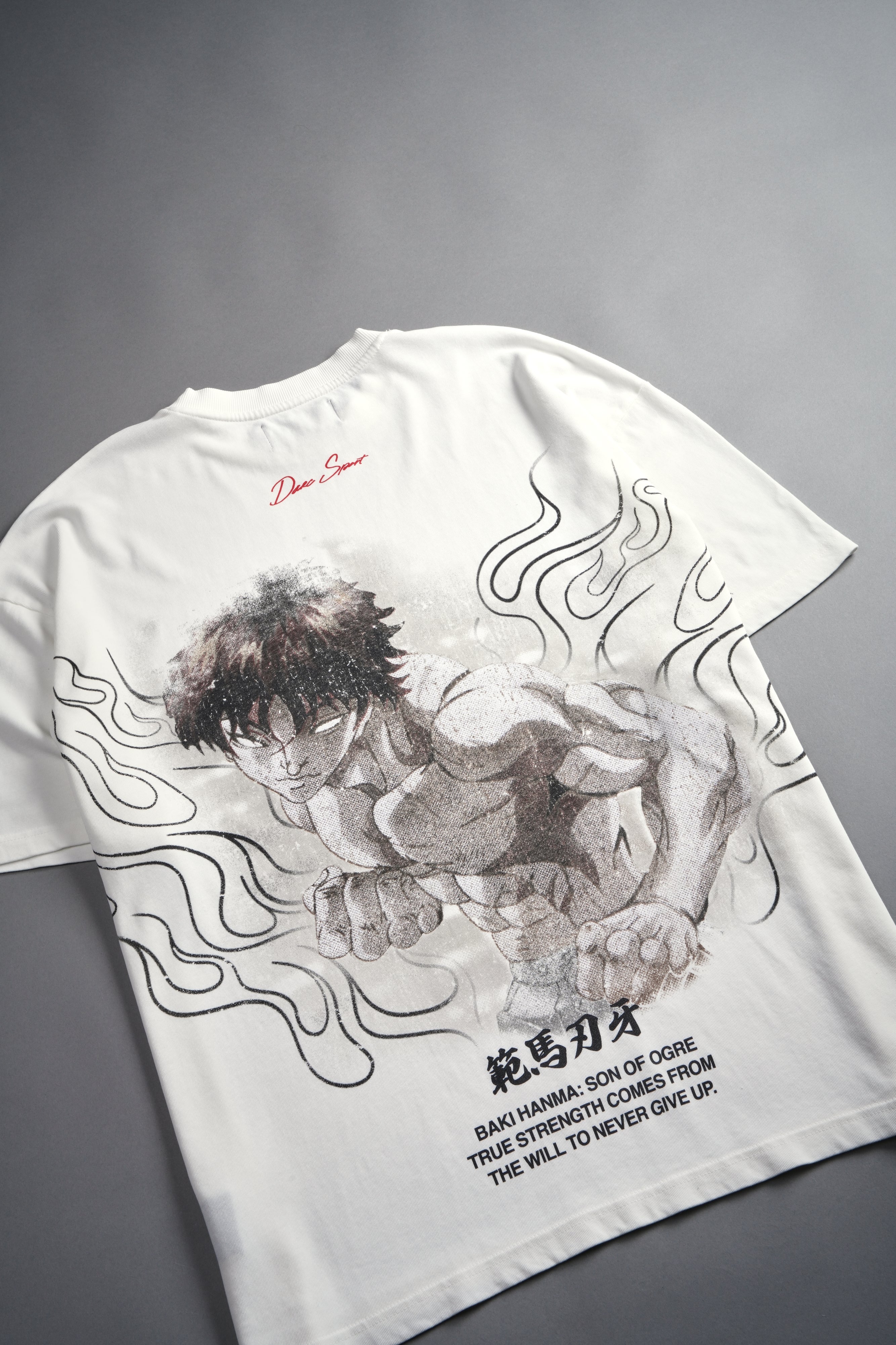 The Champion "Premium" Oversized Tee in Cream — imagem 8