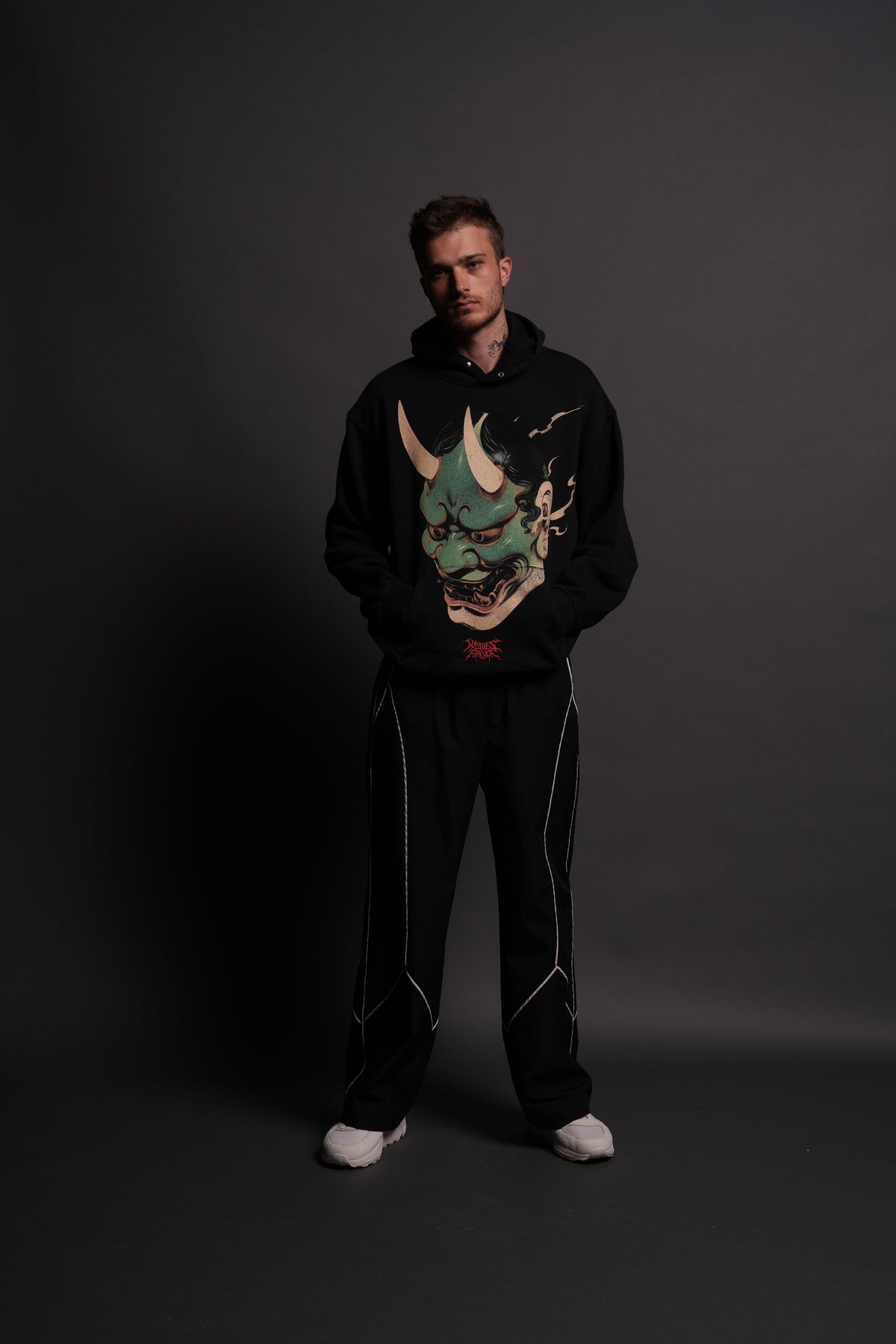 Oni Code "Pierce" Hoodie in Black - imagem 5