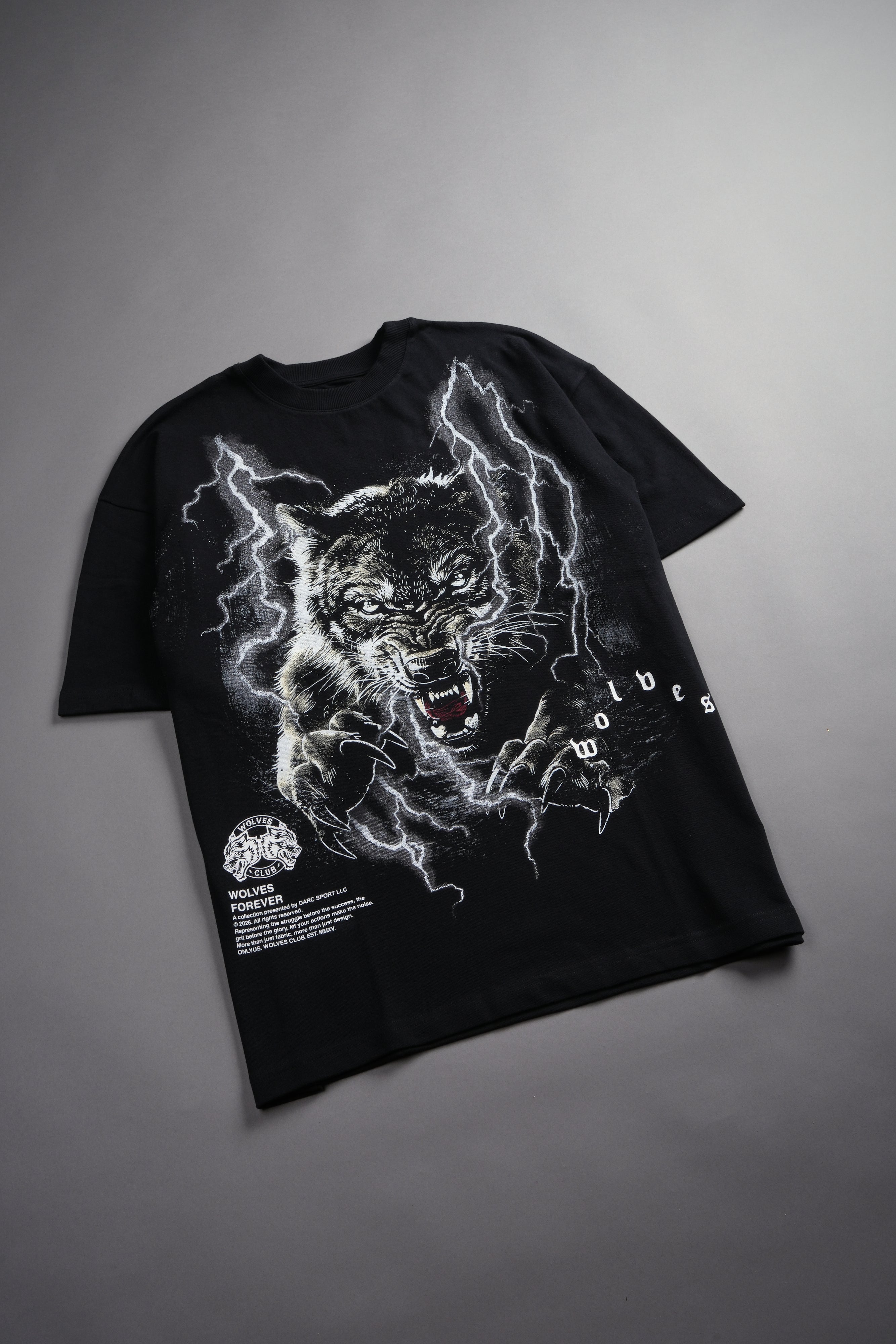 Trust Your Journey Premium Oversized Tee in Black — imagem 9