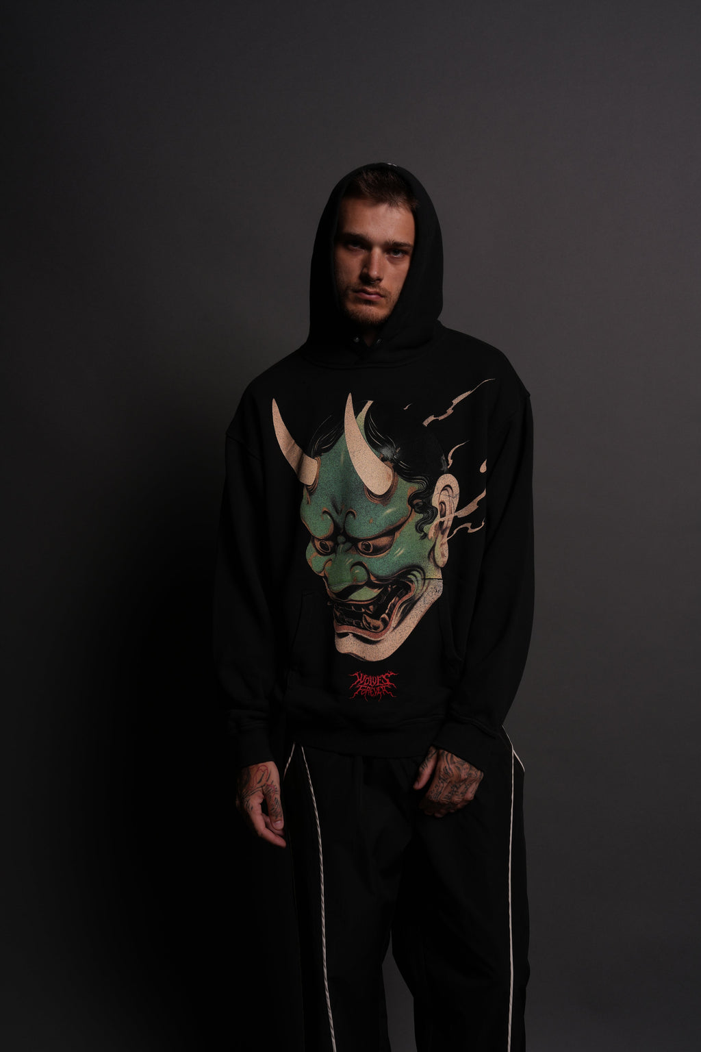 Oni Code "Pierce" Hoodie in Black - imagem 4