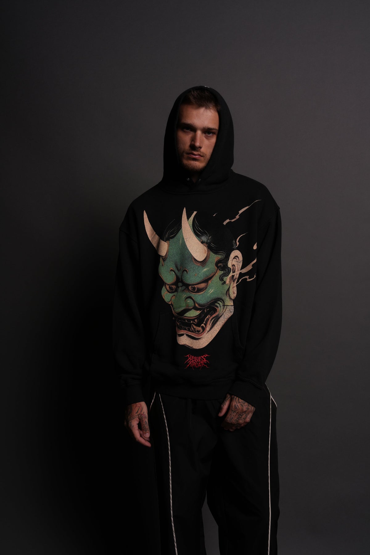 Oni Code "Pierce" Hoodie in Black - imagem 4