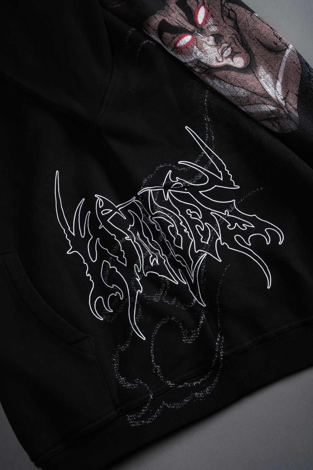 Yujiro Hanma "Pierce" Hoodie in Black — imagem 10
