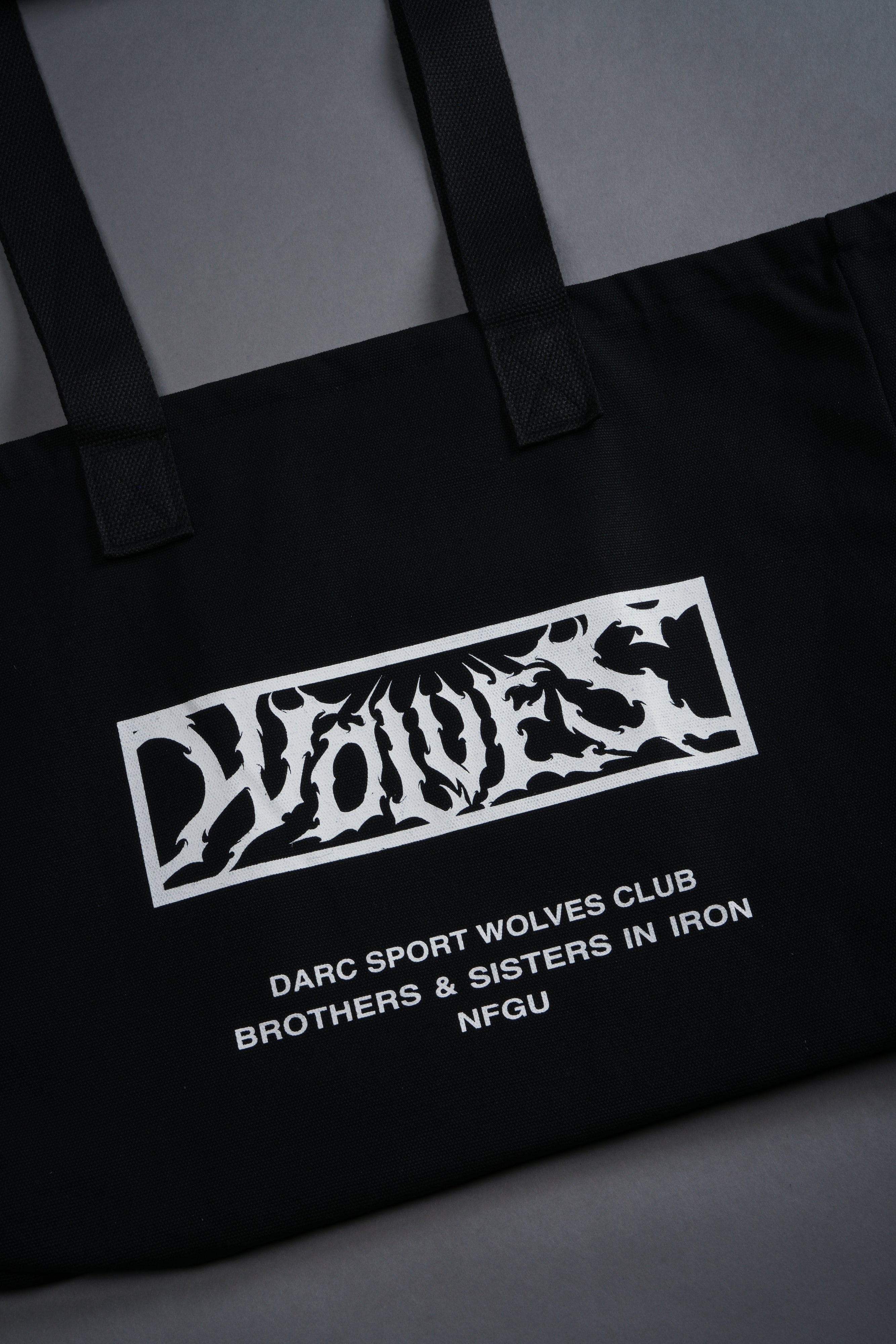 Shielded Heart Canvas Tote Bag in Black — imagem 6
