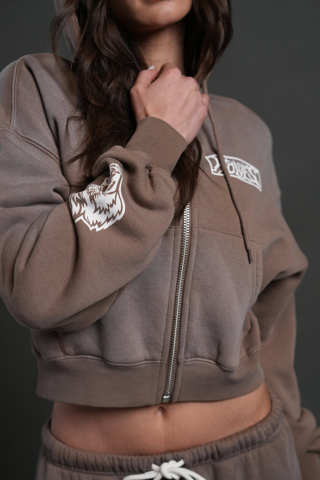 Midnight Wolves "Sage" Cropped Zip Hoodie in Mojave Brown Drift Wash — imagem 5