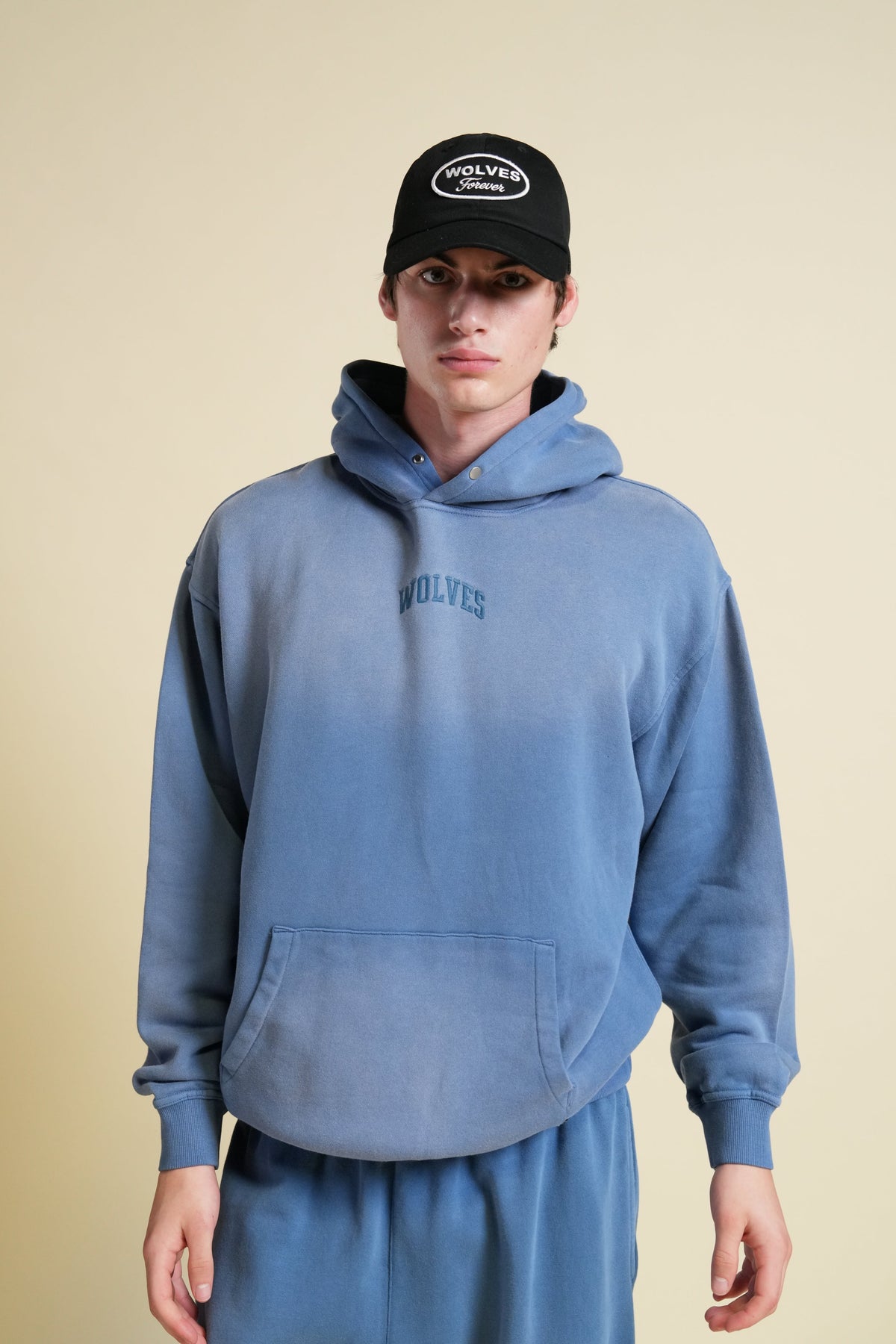 Loyalty Forever "Pierce" Hoodie in Catalina Blue Sun Fade — imagem principal