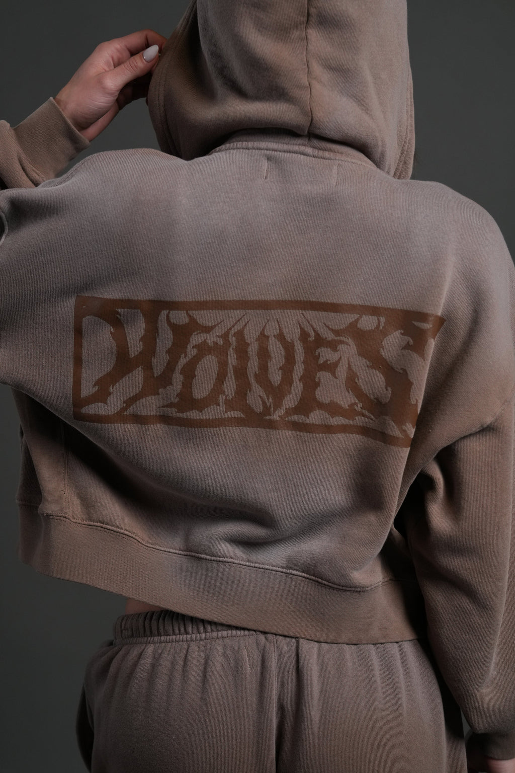 Midnight Wolves "Sage" Cropped Zip Hoodie in Mojave Brown Drift Wash — imagem 6