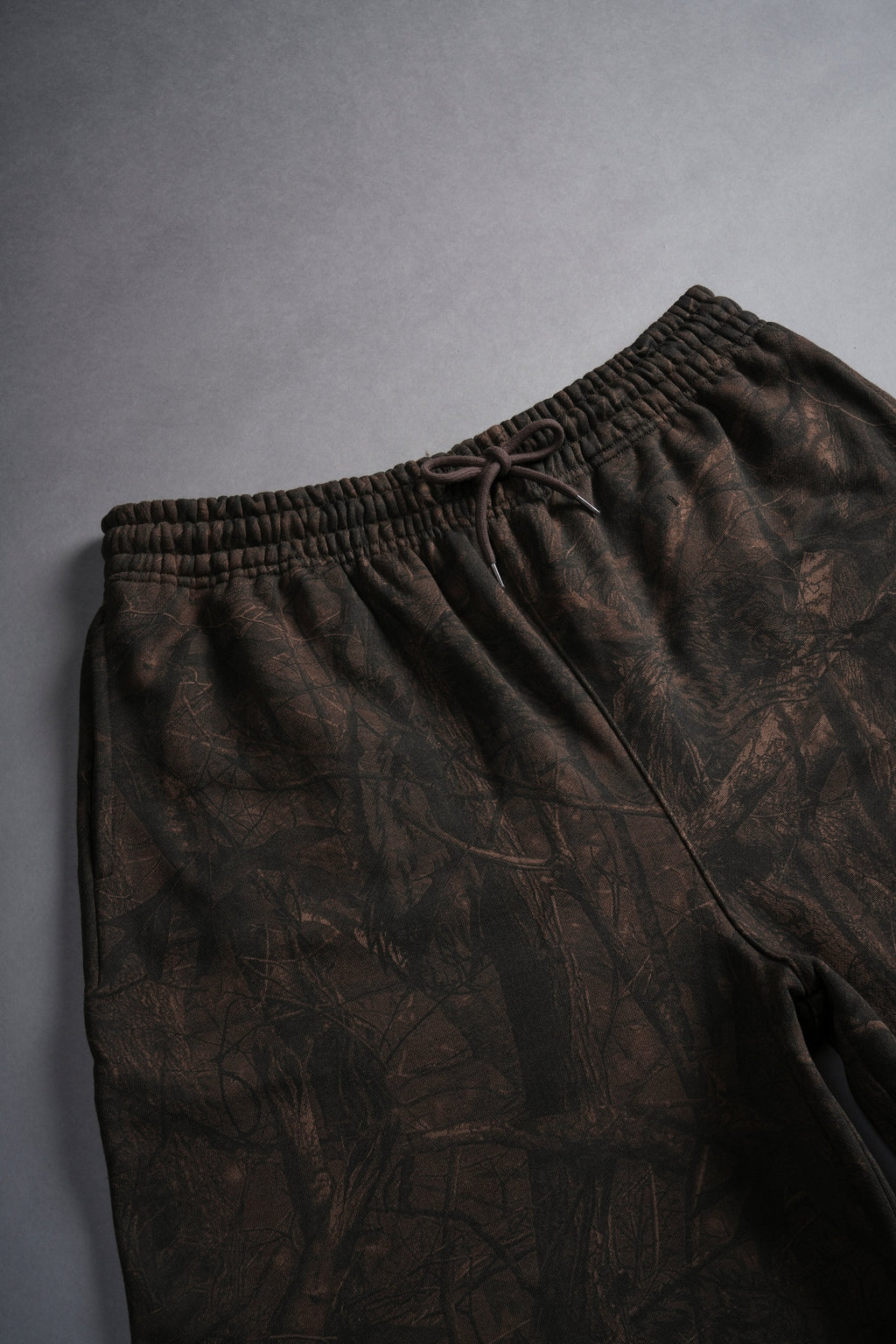 Dual Oversized Osiris Sweat Shorts in Brown Driftwood Forest Camo — imagem 6
