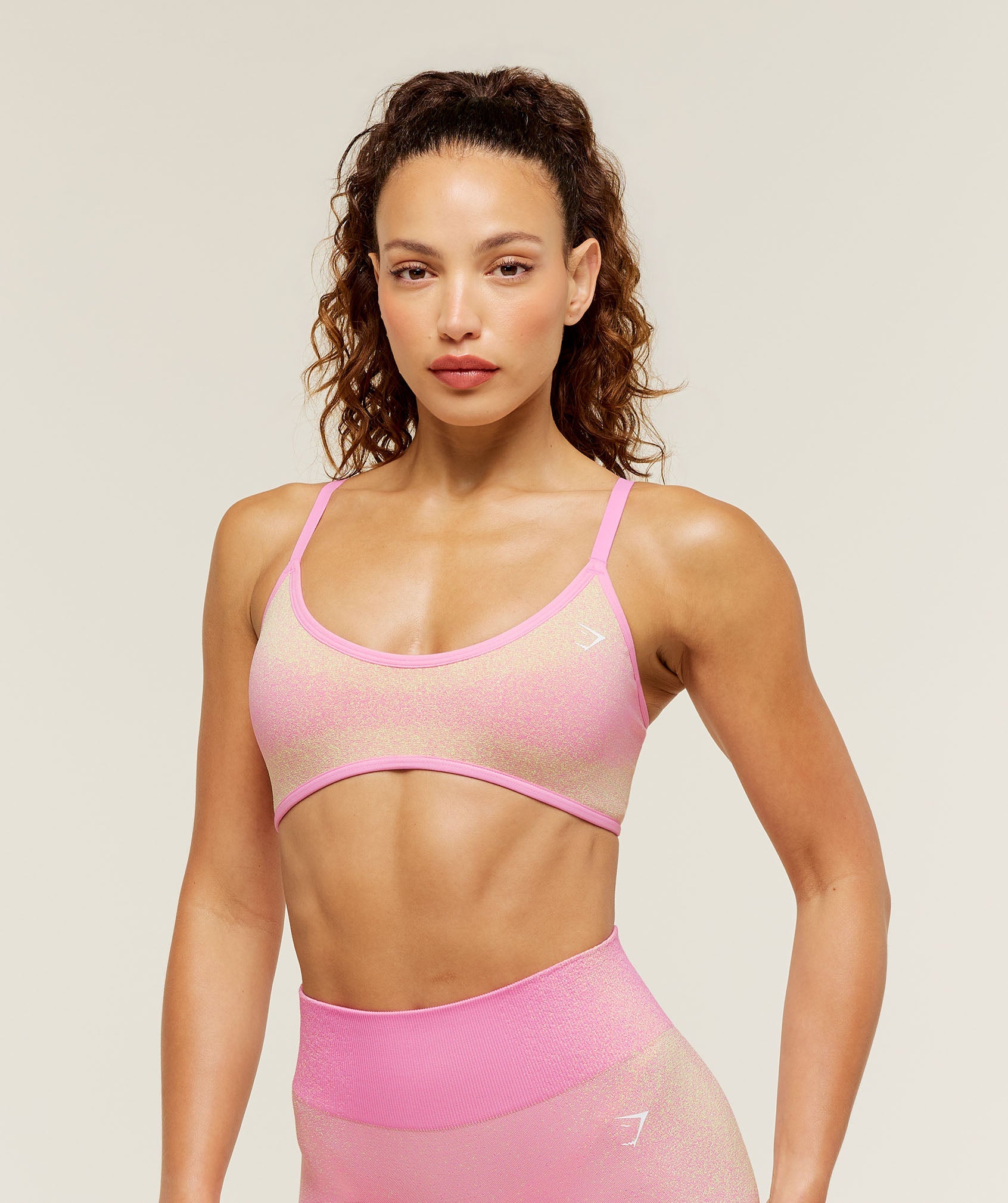Blush Seamless Light Support Sports Bra - Focus Pink/Sorbet Yellow — imagem 1