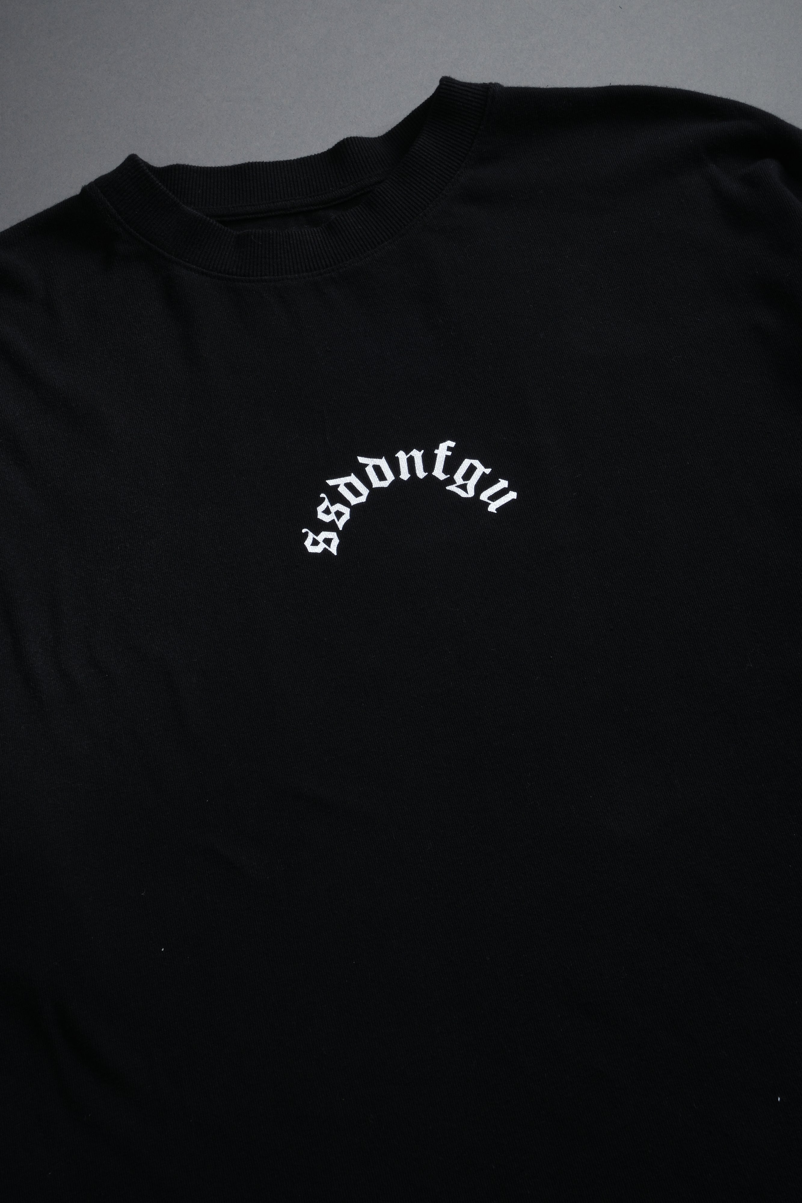 Our Sacrifice Premium Oversized Tee in Black Sun Fade — imagem 9