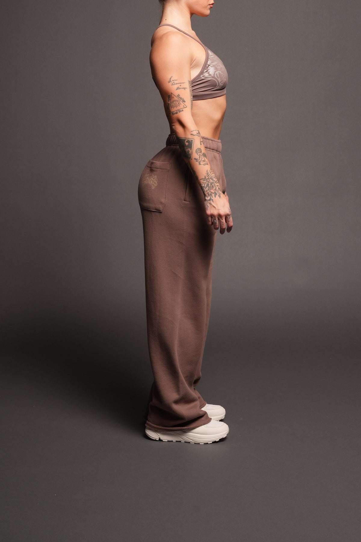 She Wolf Pyramid Big Cozy Sweats In Mojave Brown - imagem 5