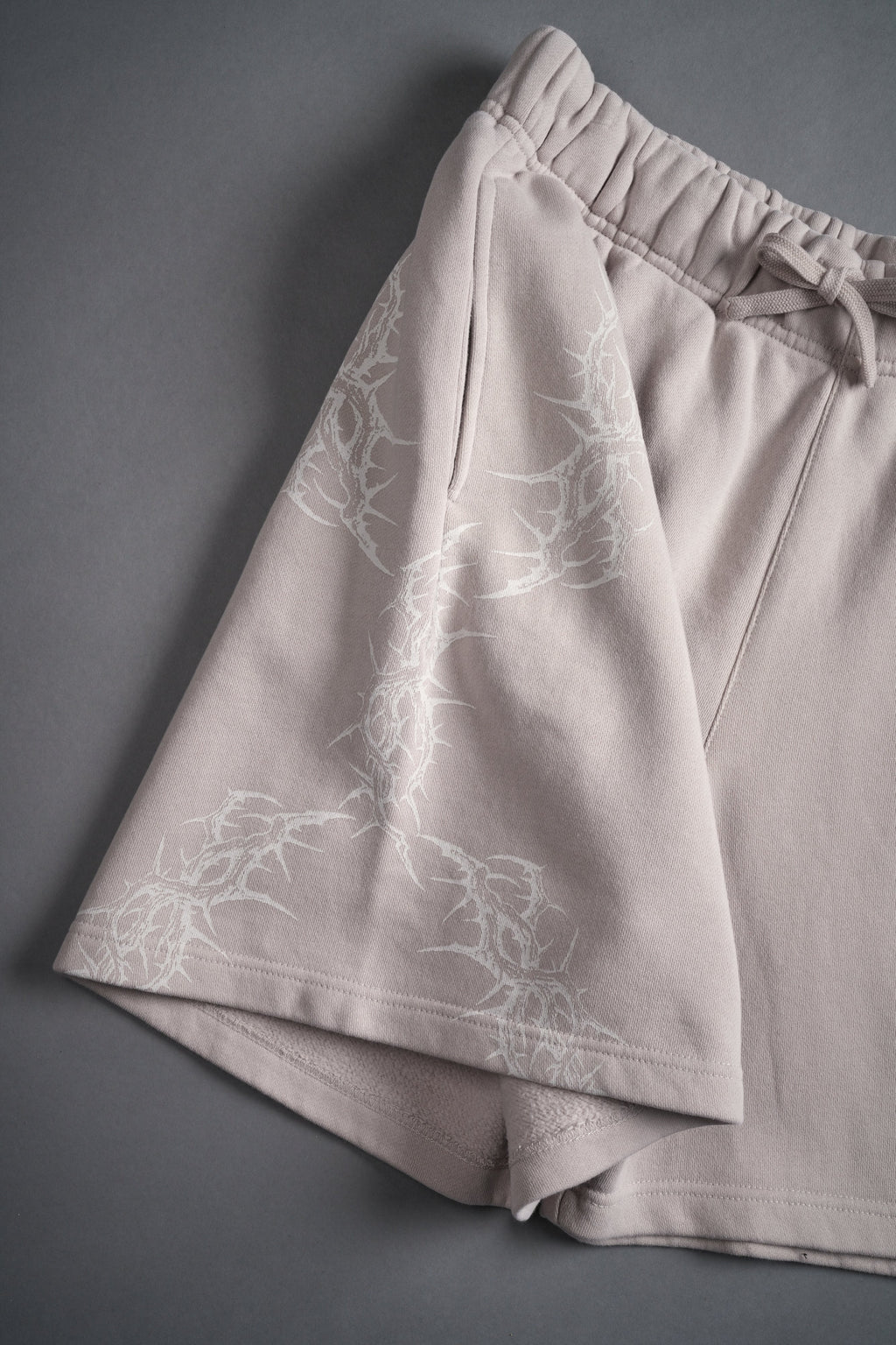 Thorns Post Lounge Sweat Shorts in Clay — imagem 9